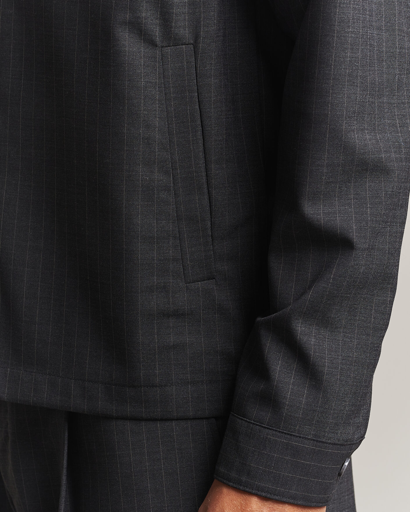 Mies | Kauluspaidat | NN07 | Zander Wool Pinstriped Overshirt Dark Grey