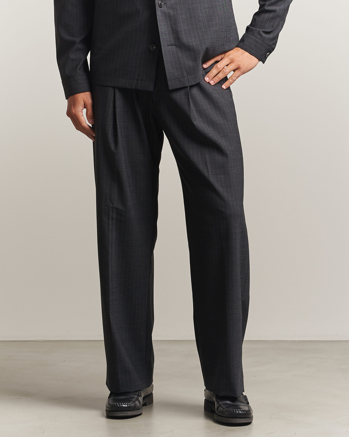 Mies | Housut | NN07 | Kay Wool Pinstriped Trousers Dark Grey