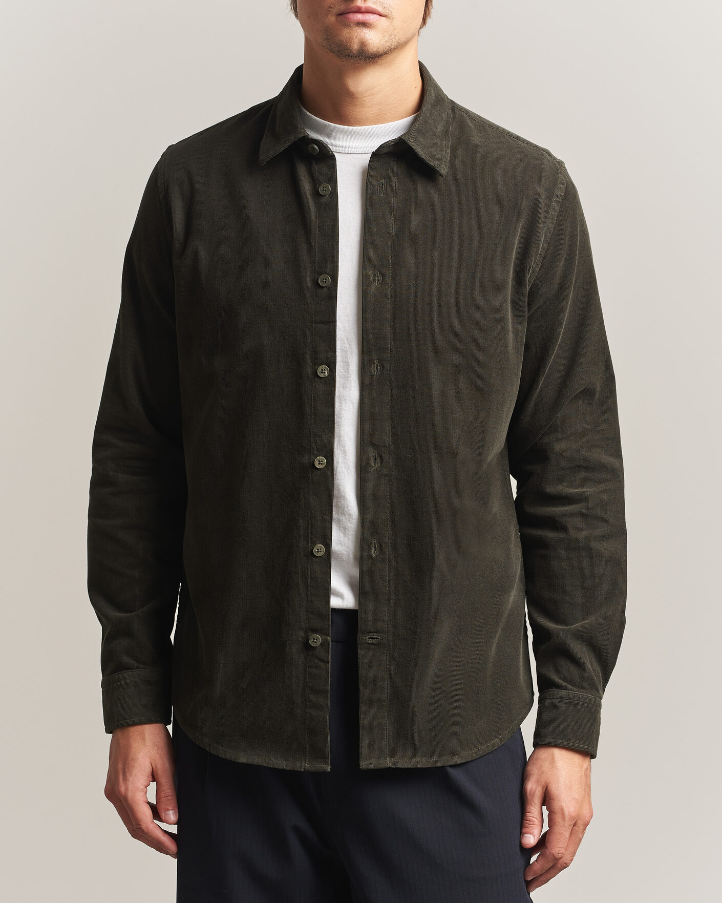 Mies | Kauluspaidat | NN07 | Asher Baby Cord Shirt Capers Green