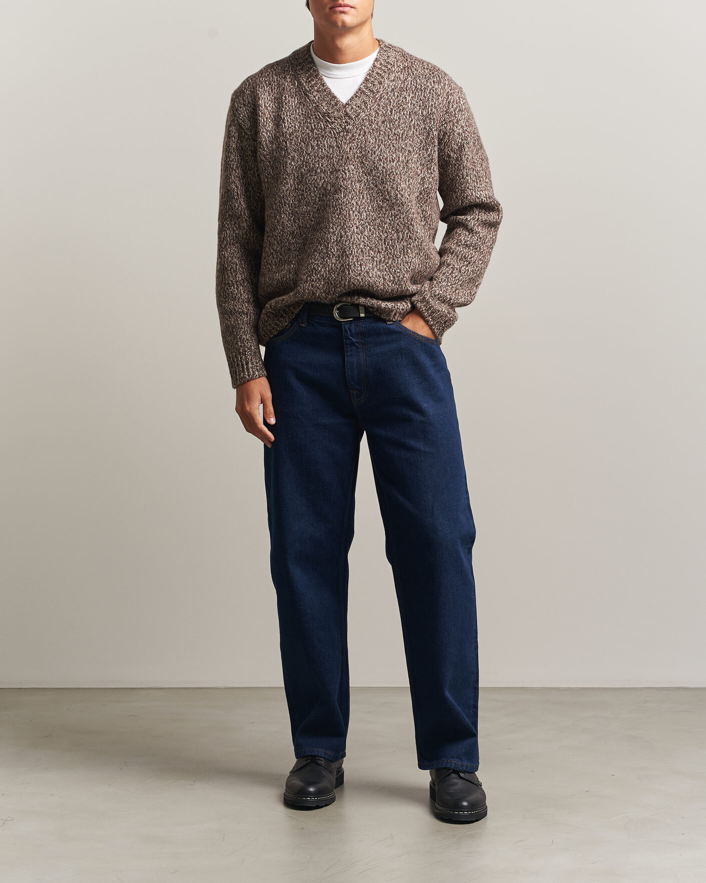 Mies | Puserot | NN07 | Flint Wool Knitted V-Neck Deep Truffle