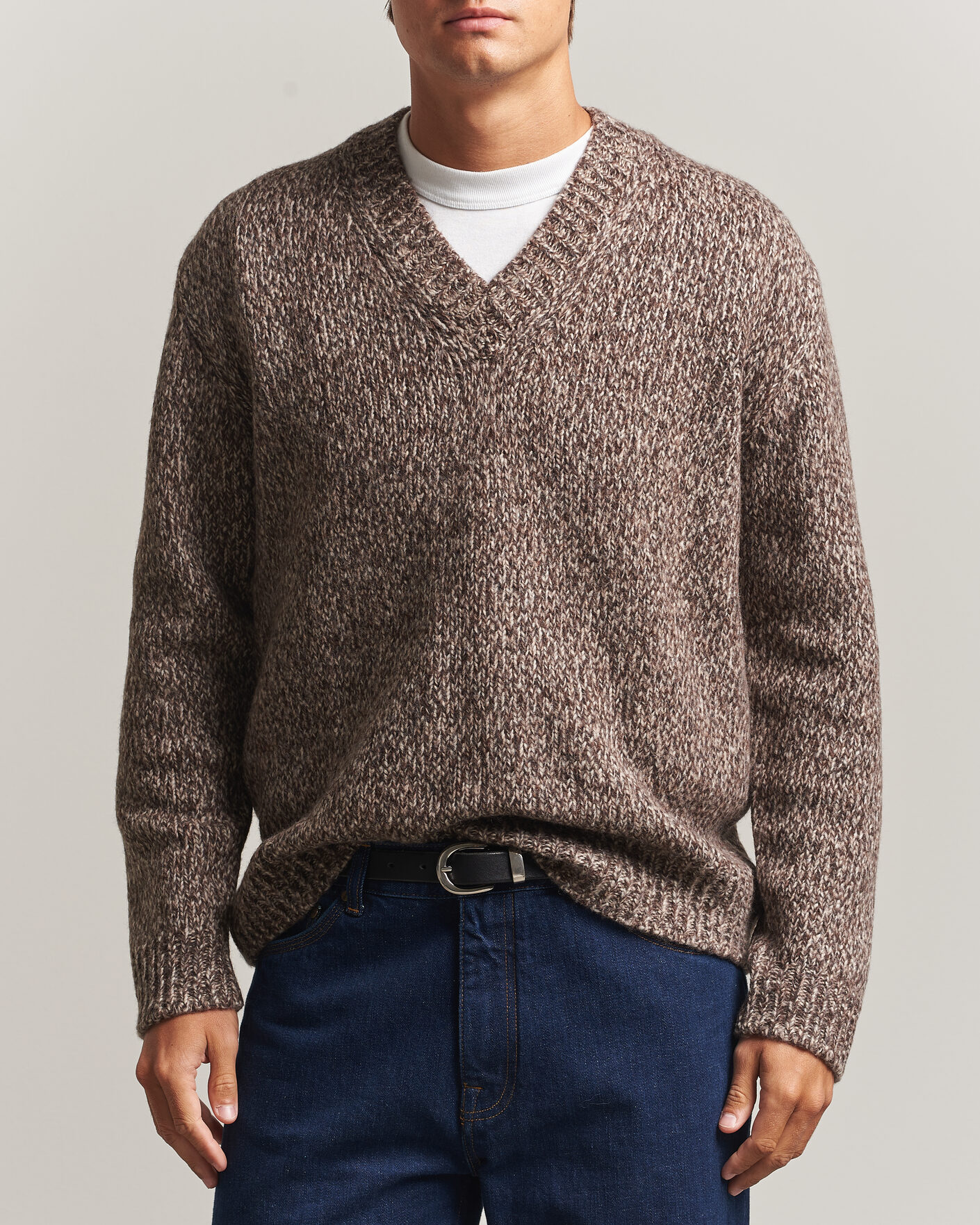 Mies | Puserot | NN07 | Flint Wool Knitted V-Neck Deep Truffle