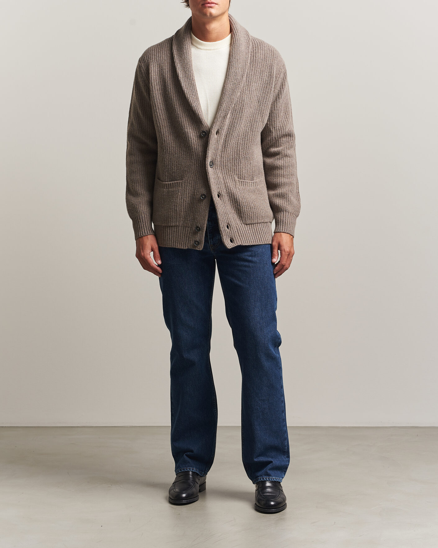 Mies | Puserot | Oscar Jacobson | Roland Wool Cardigan Beige
