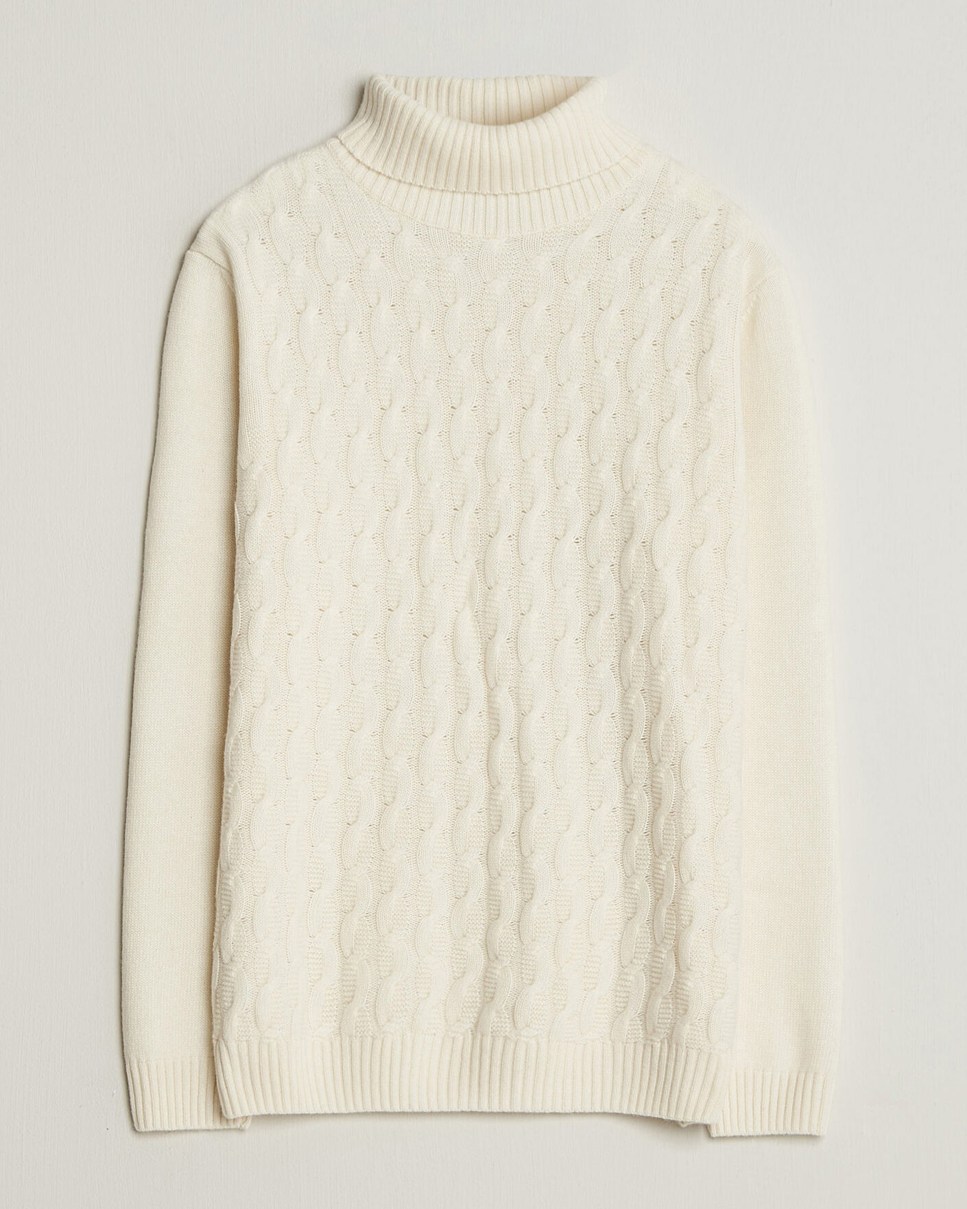 Mies | Puserot | Oscar Jacobson | Seppo Cable Knitted Rollneck White