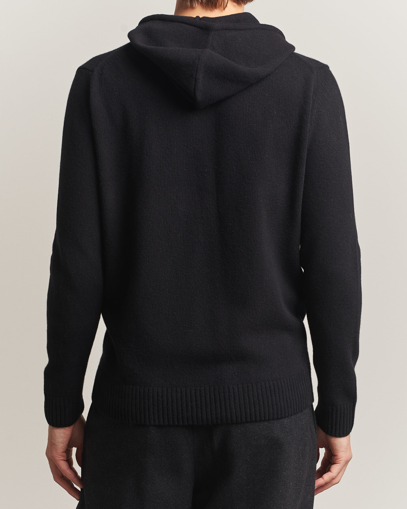 Mies | Puserot | Stenströms | Brushed Merino Full-Zip Hood Black