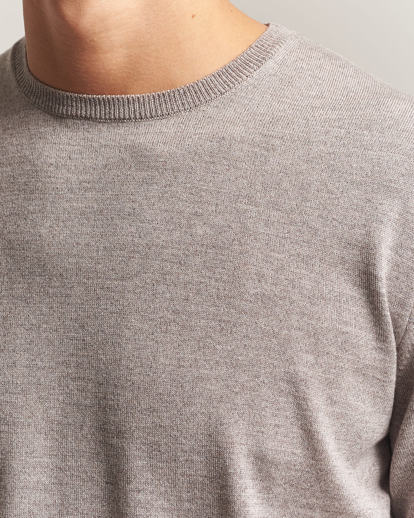 Mies | Puserot | Stenströms | Merino Patch Crew Neck Beige