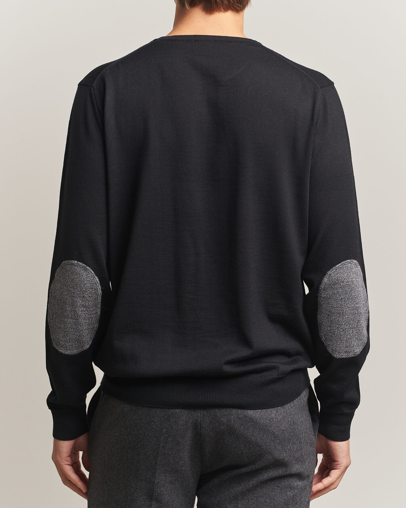 Mies | Puserot | Stenströms | Merino Patch Crew Neck Black