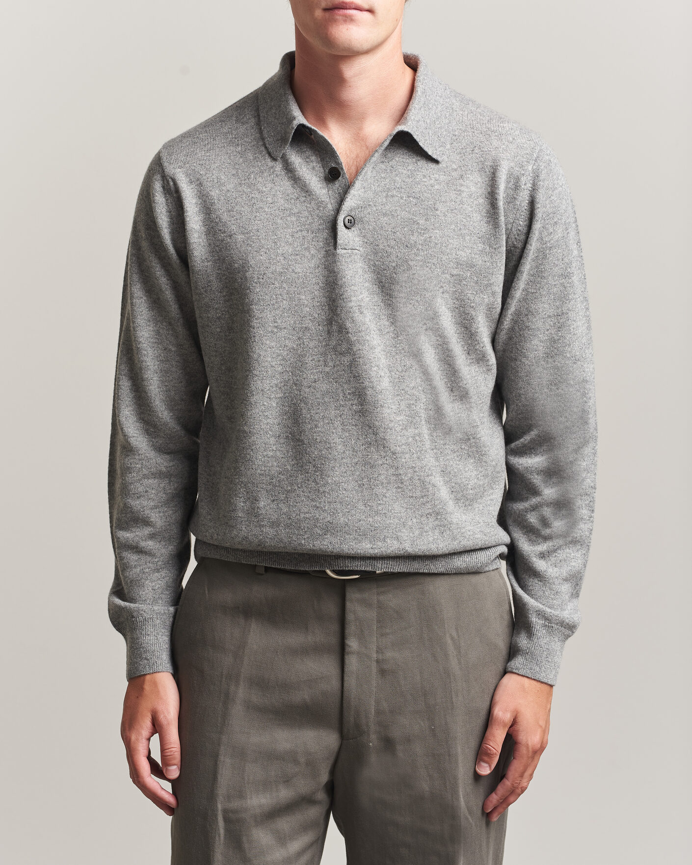 Mies | Puserot | Sunspel | Cashmere Polo Grey Melange