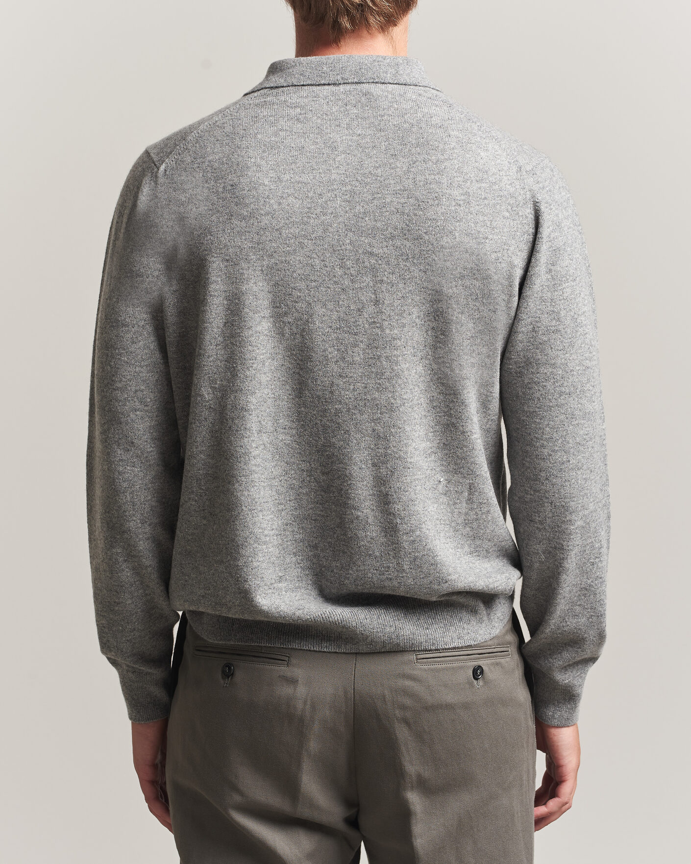 Mies | Puserot | Sunspel | Cashmere Polo Grey Melange