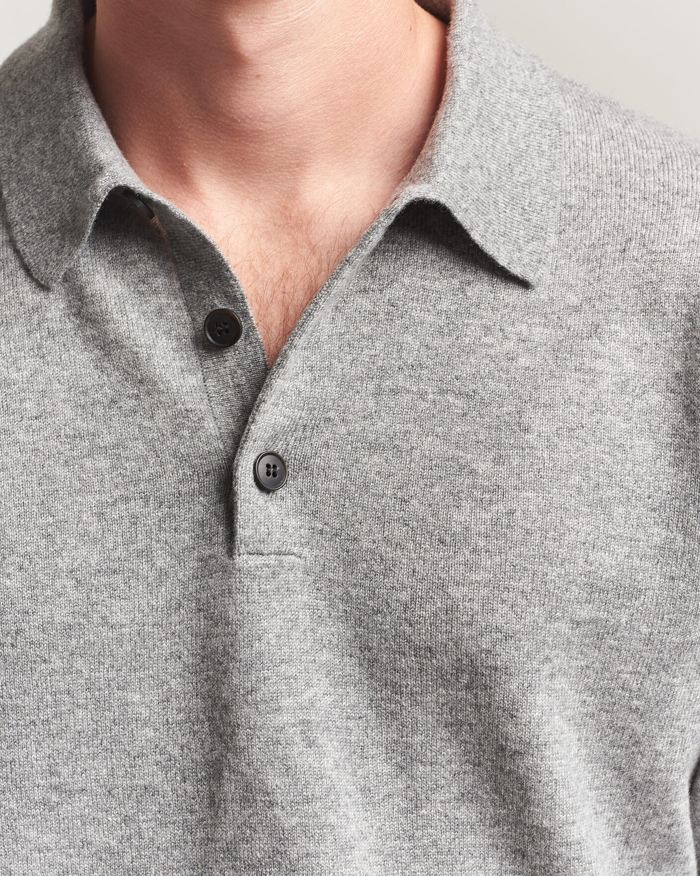 Mies | Puserot | Sunspel | Cashmere Polo Grey Melange