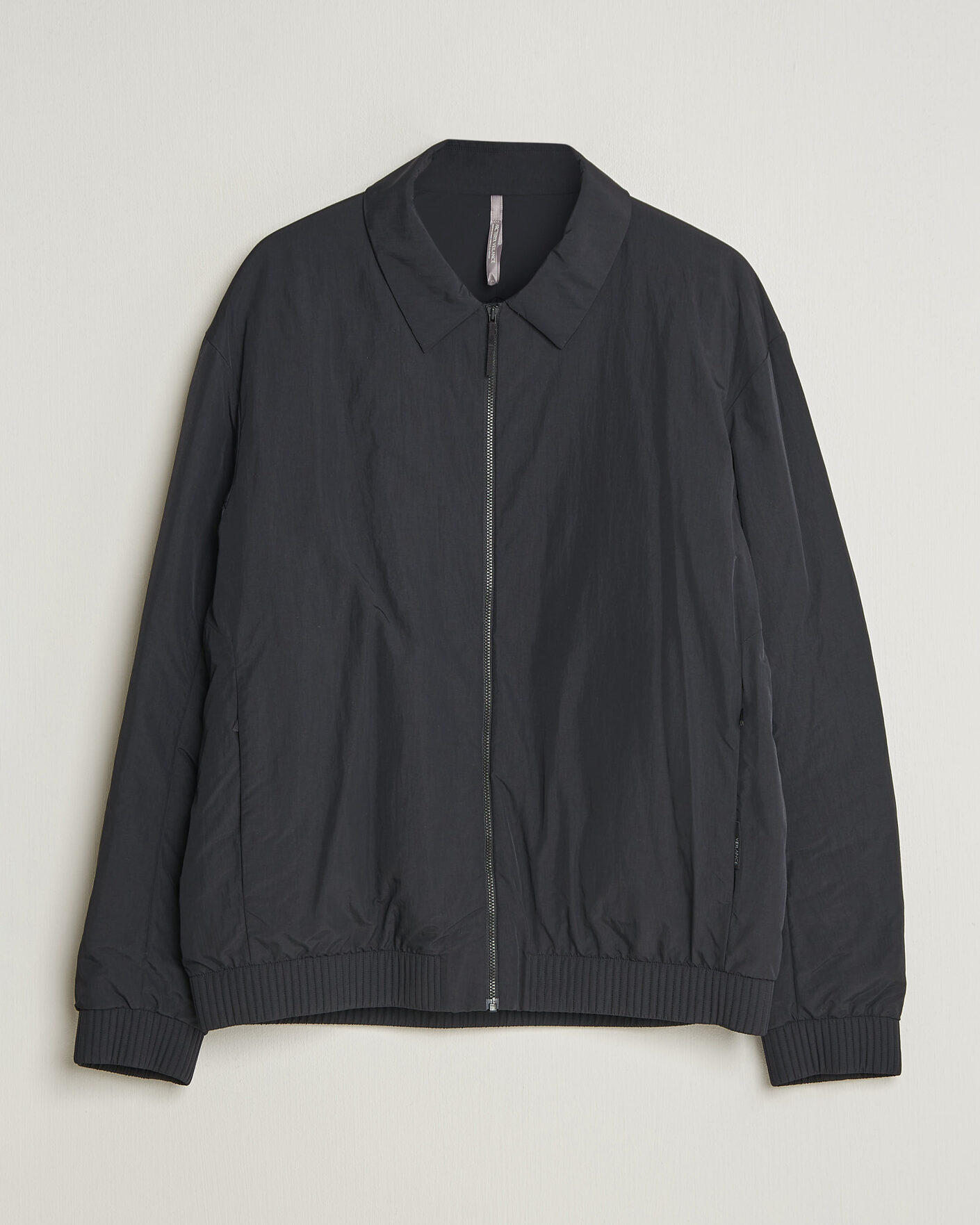 Mies | Takit | Arc'teryx Veilance | Naroda Insulated Jacket Black