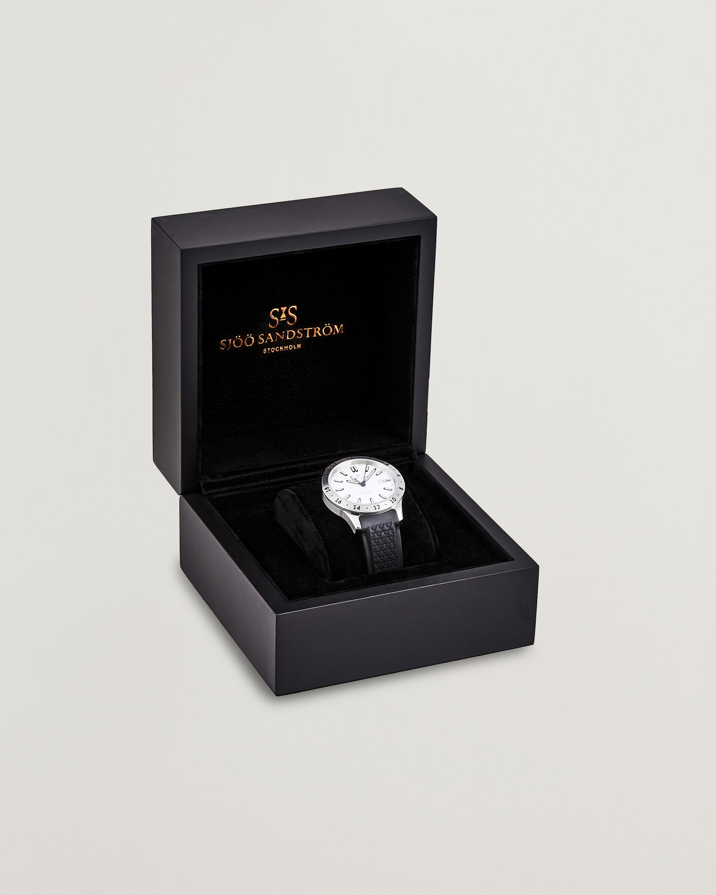 Mies | Sjöö Sandström Royal Steel Worldtimer 41mm Black Rubber White Dial | Sjöö Sandström | Royal Steel Worldtimer 41mm Black Rubber White Dial