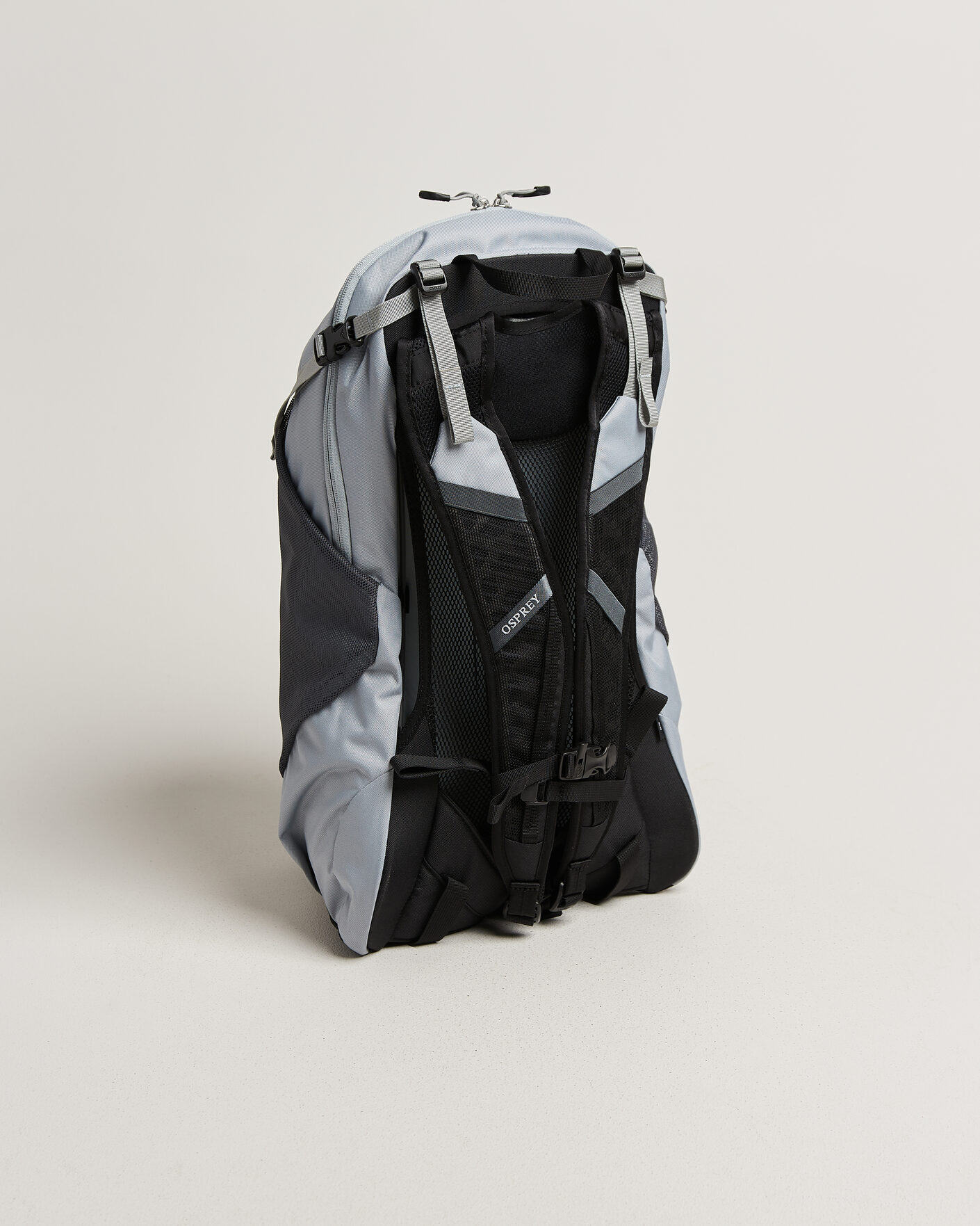Mies | Laukut | Osprey | Hikelite LT 22 Silver Lining