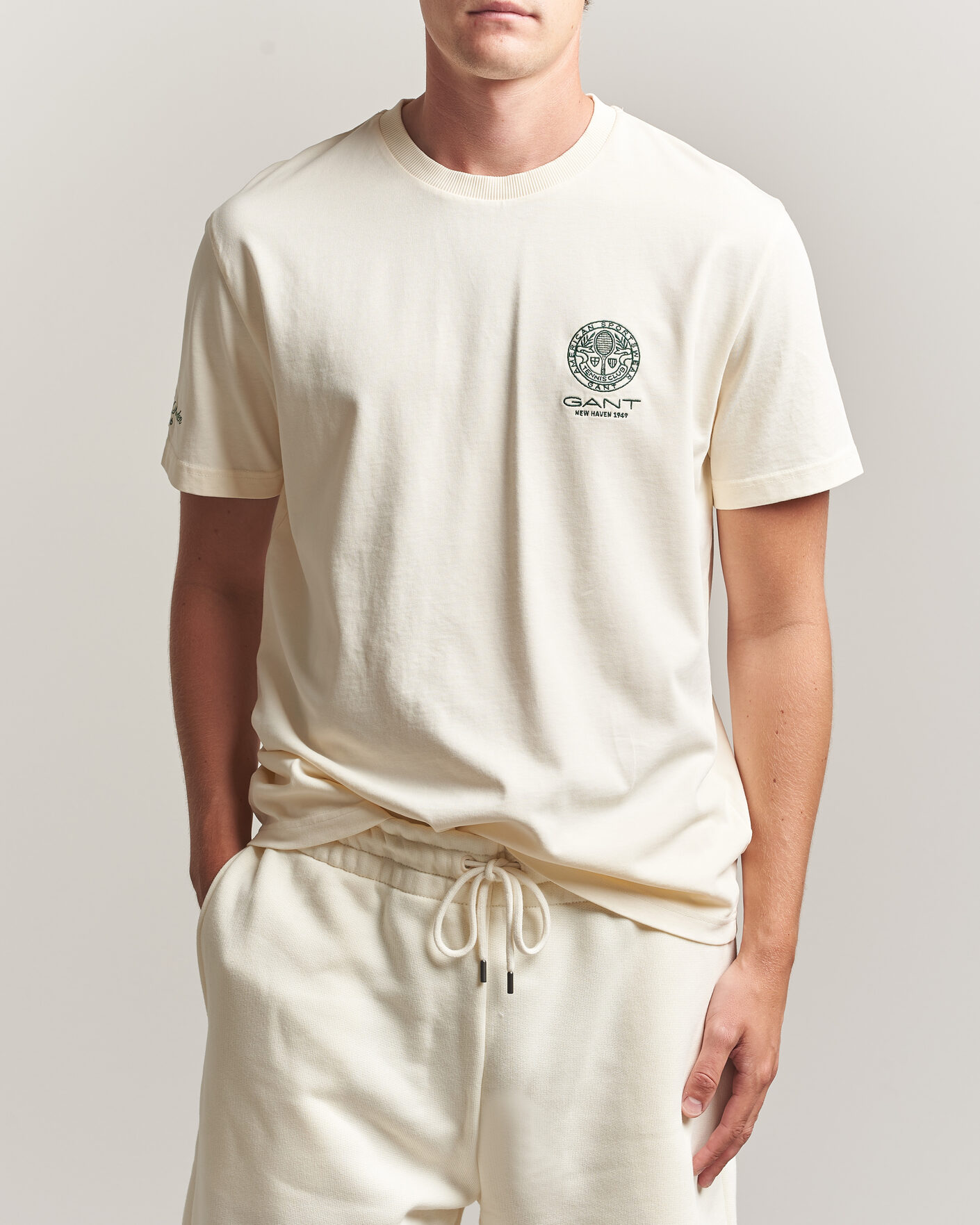 Mies | T-paidat | Gant | Tournament Crew Neck T-Shirt Cream