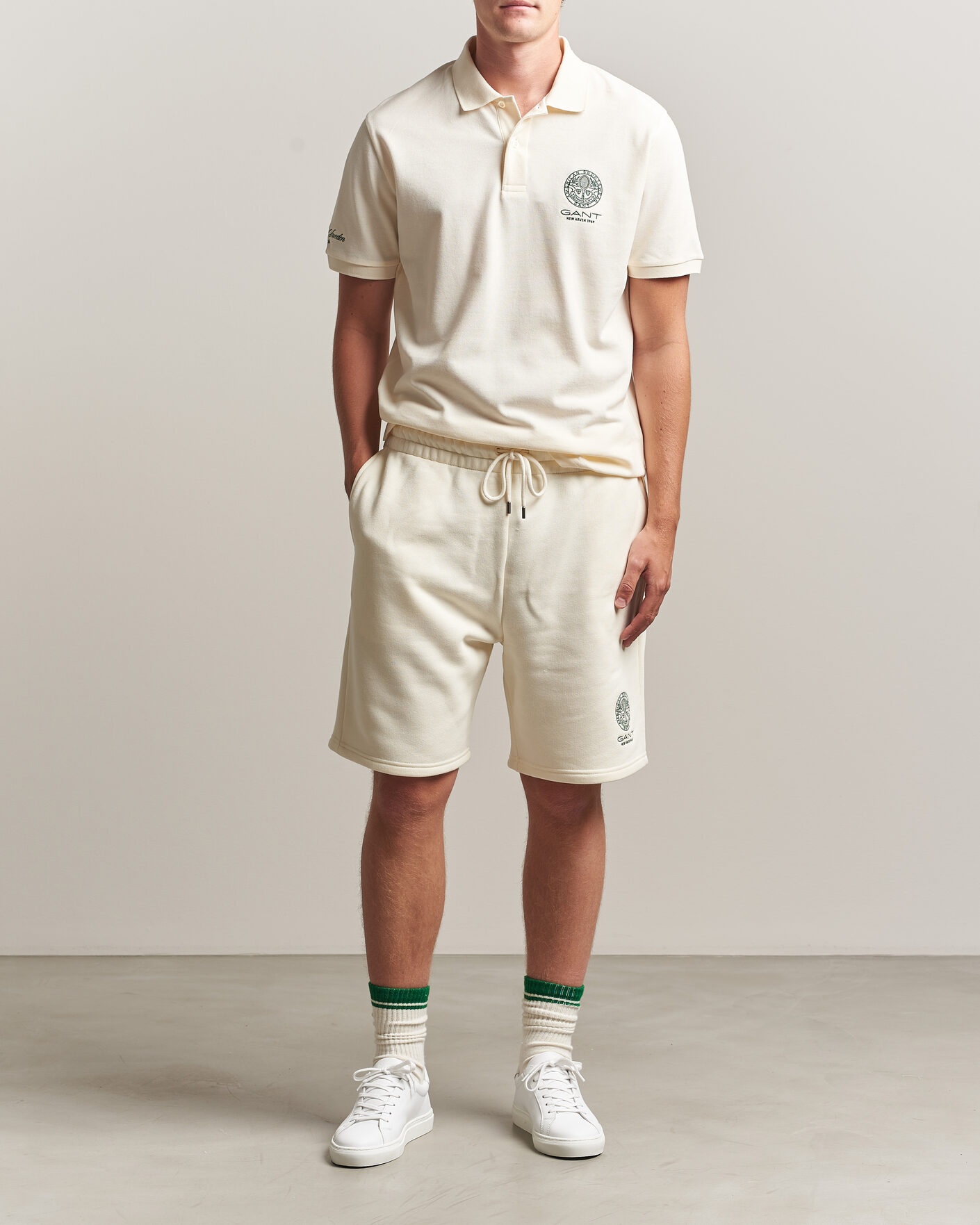 Mies | Shortsit | Gant | Tournament Shorts Cream