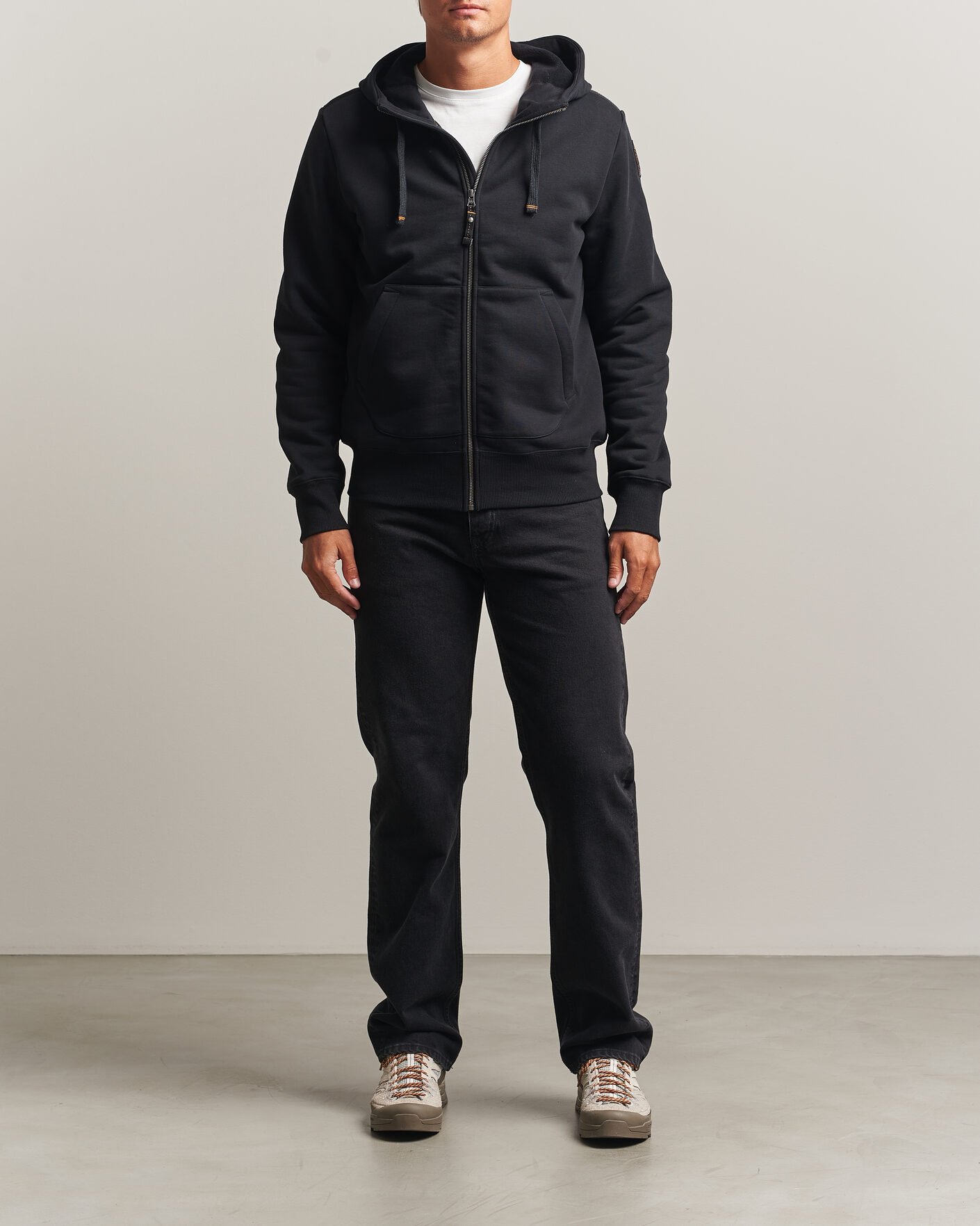Mies | Puserot | Parajumpers | Charlie Super Easy Full Zip Black