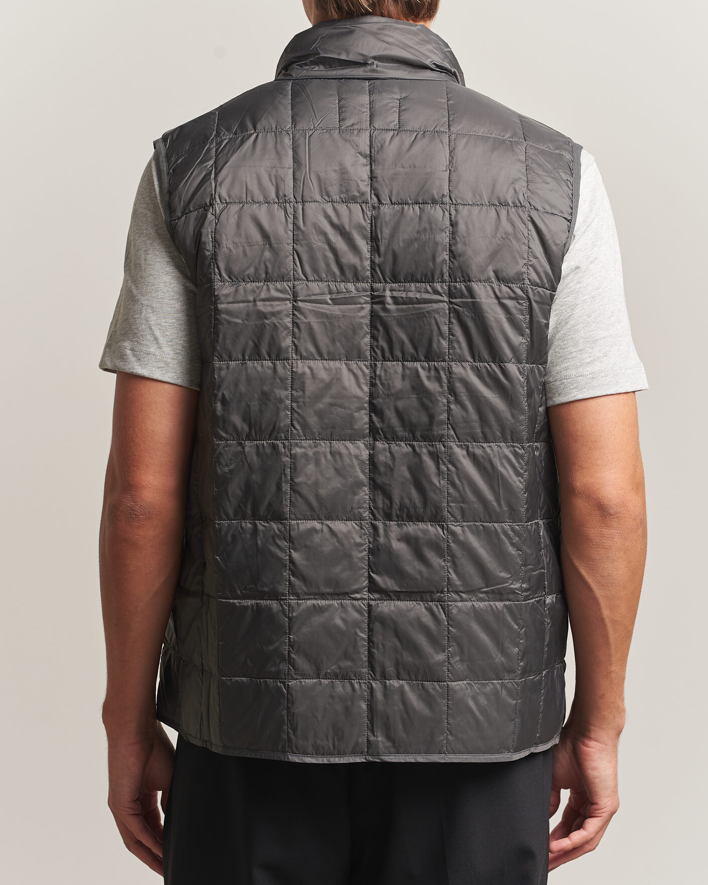 Mies | Ulkoliivit | TAION | High Neck Full Zip Lightweight Down Vest Dark Grey