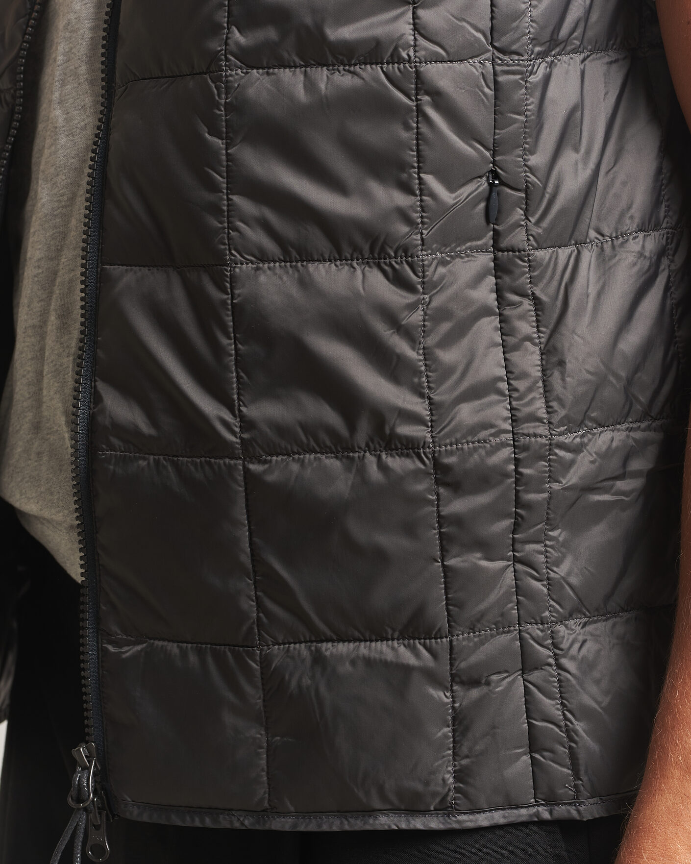 Mies | Ulkoliivit | TAION | High Neck Full Zip Lightweight Down Vest Dark Grey
