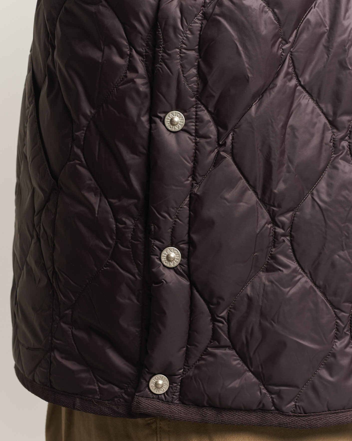 Mies | Ulkoliivit | TAION | Military Crew Neck Down Vest Dark Choco