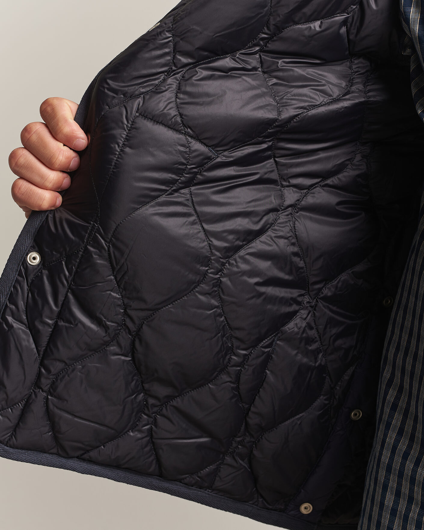 Mies | Ulkoliivit | TAION | Military Crew Neck Down Vest Dark Navy