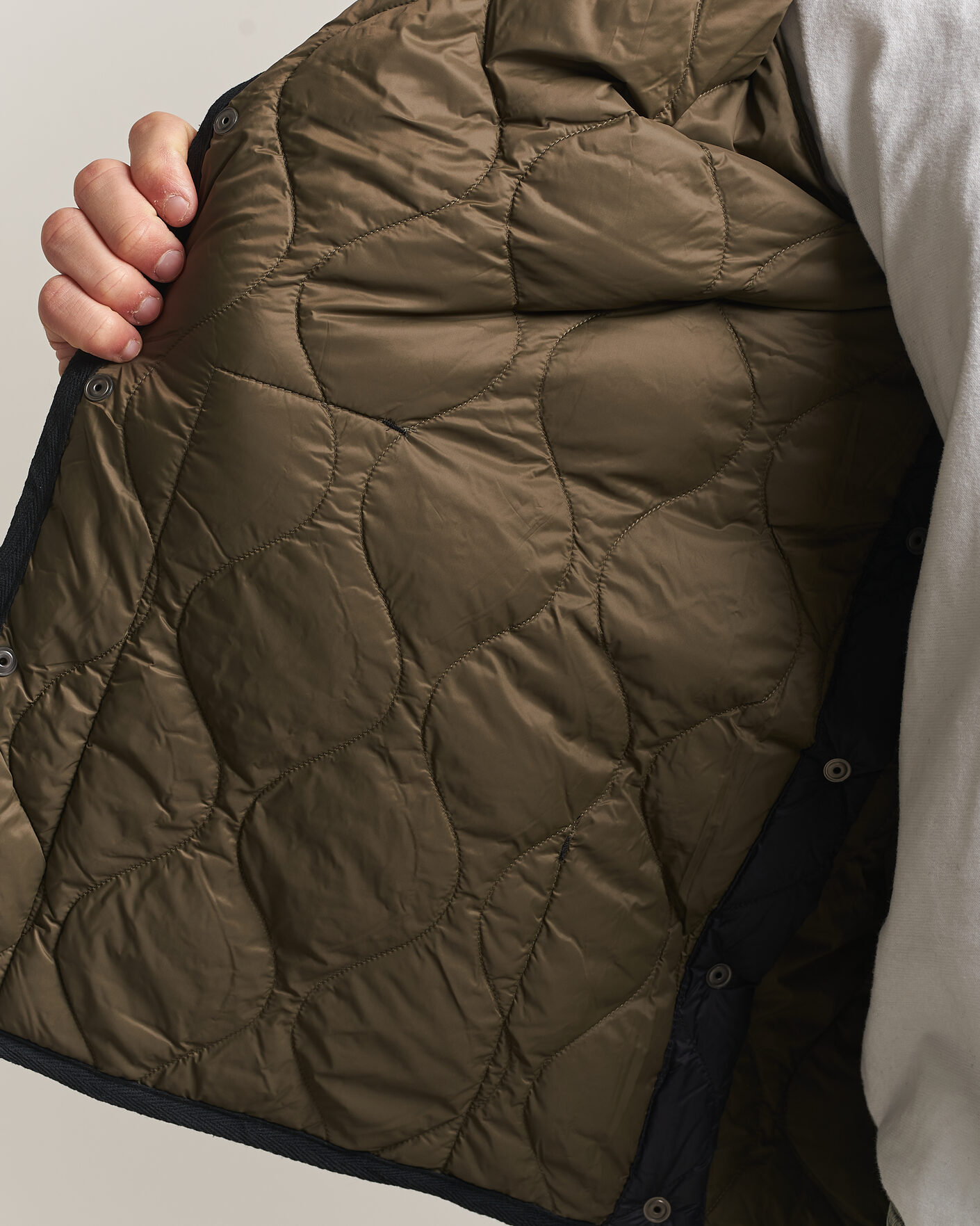 Mies | Takit | TAION | Military Crew Neck Down Jacket Black