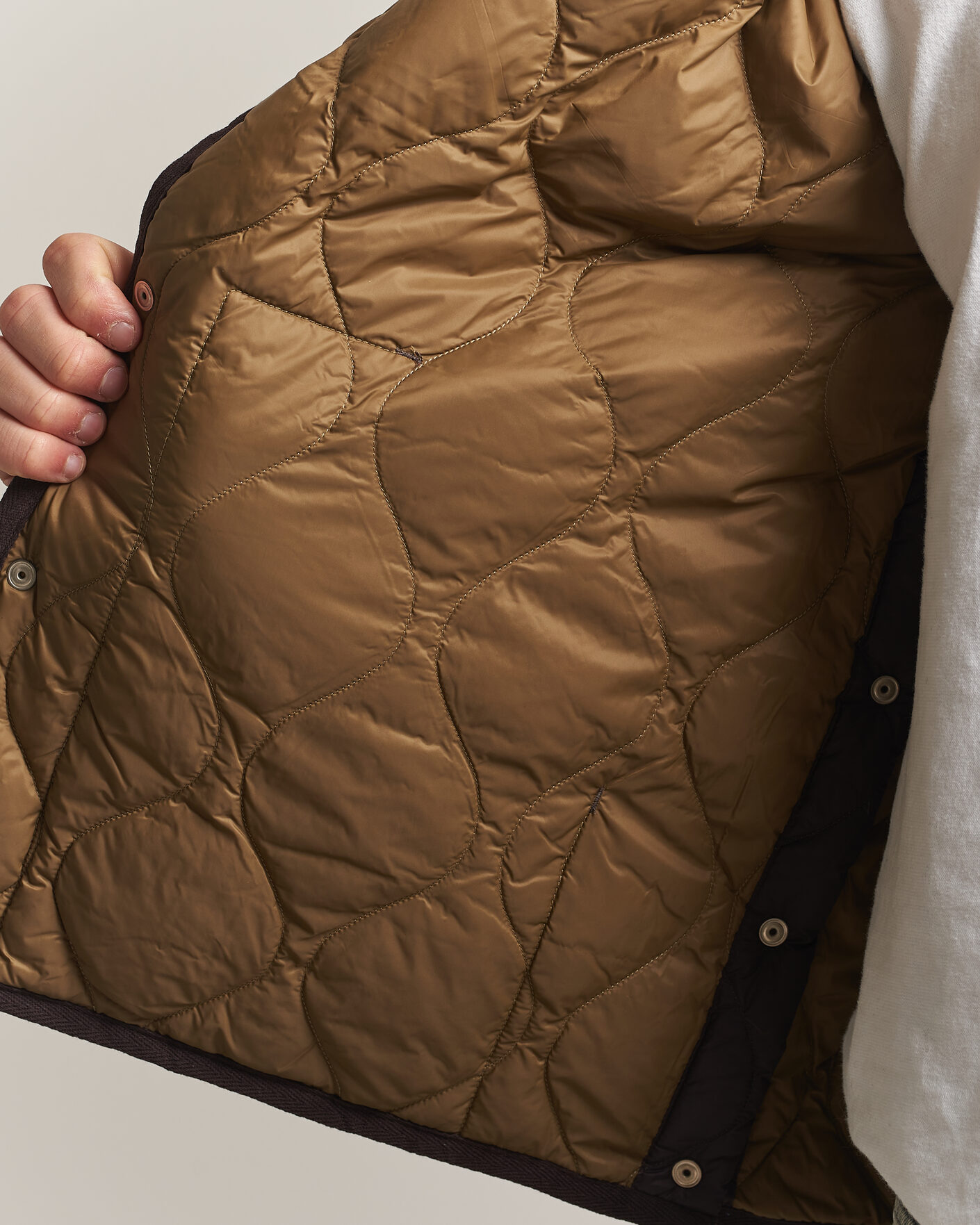 Mies | Takit | TAION | Military Crew Neck Down Jacket Dark Choco