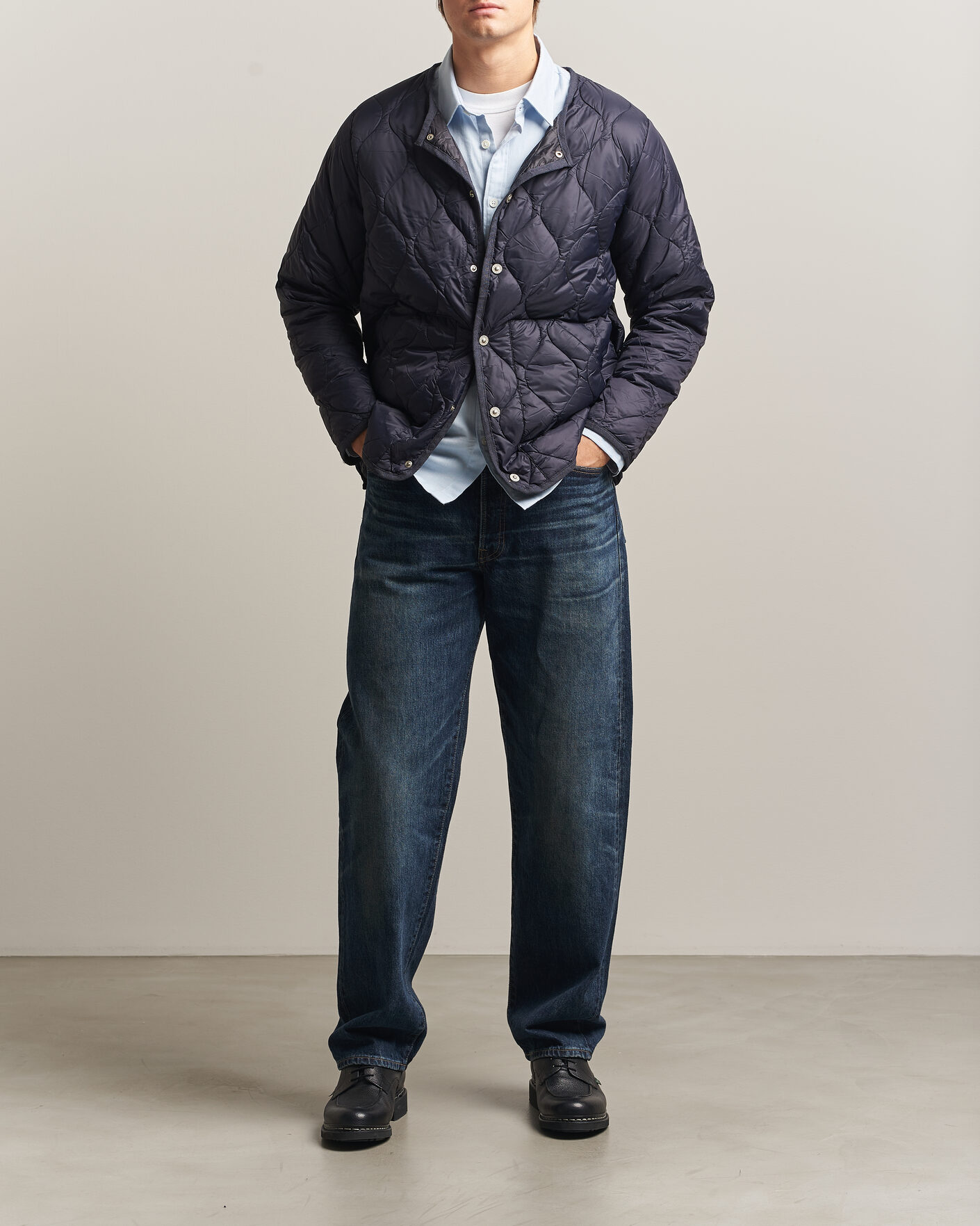 Mies | Takit | TAION | Military Crew Neck Down Jacket Dark Navy