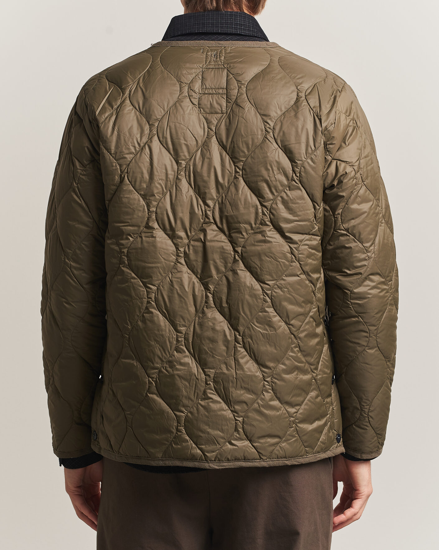 Mies | Takit | TAION | Military Crew Neck Down Jacket Dark Olive