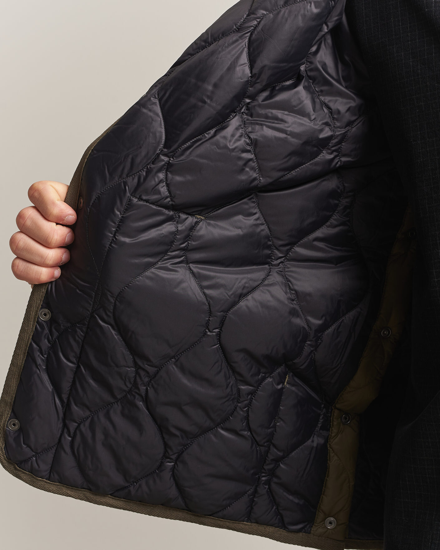 Mies | Takit | TAION | Military Crew Neck Down Jacket Dark Olive