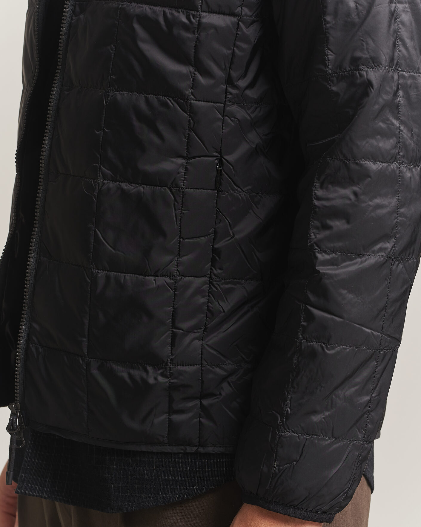 Mies | Takit | TAION | High Neck Full Zip Lightweight Down Jacket Black