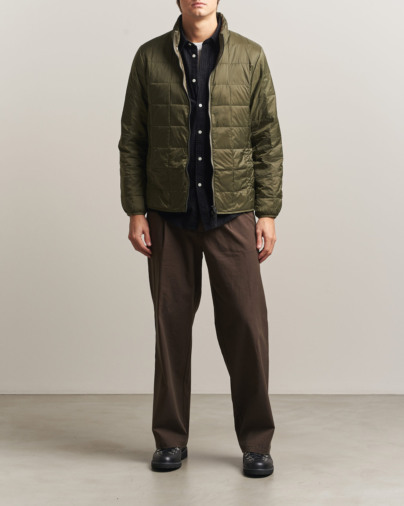 Mies | Takit | TAION | High Neck Full Zip Lightweight Down Jacket Dark Olive