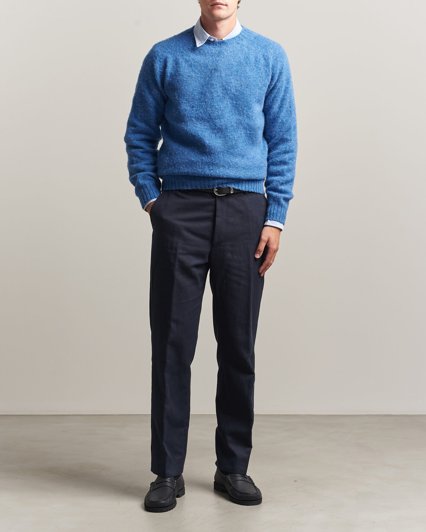Mies | Puserot | Harley Of Scotland | Brushed Supersoft Lambswool Crewneck Cobalt