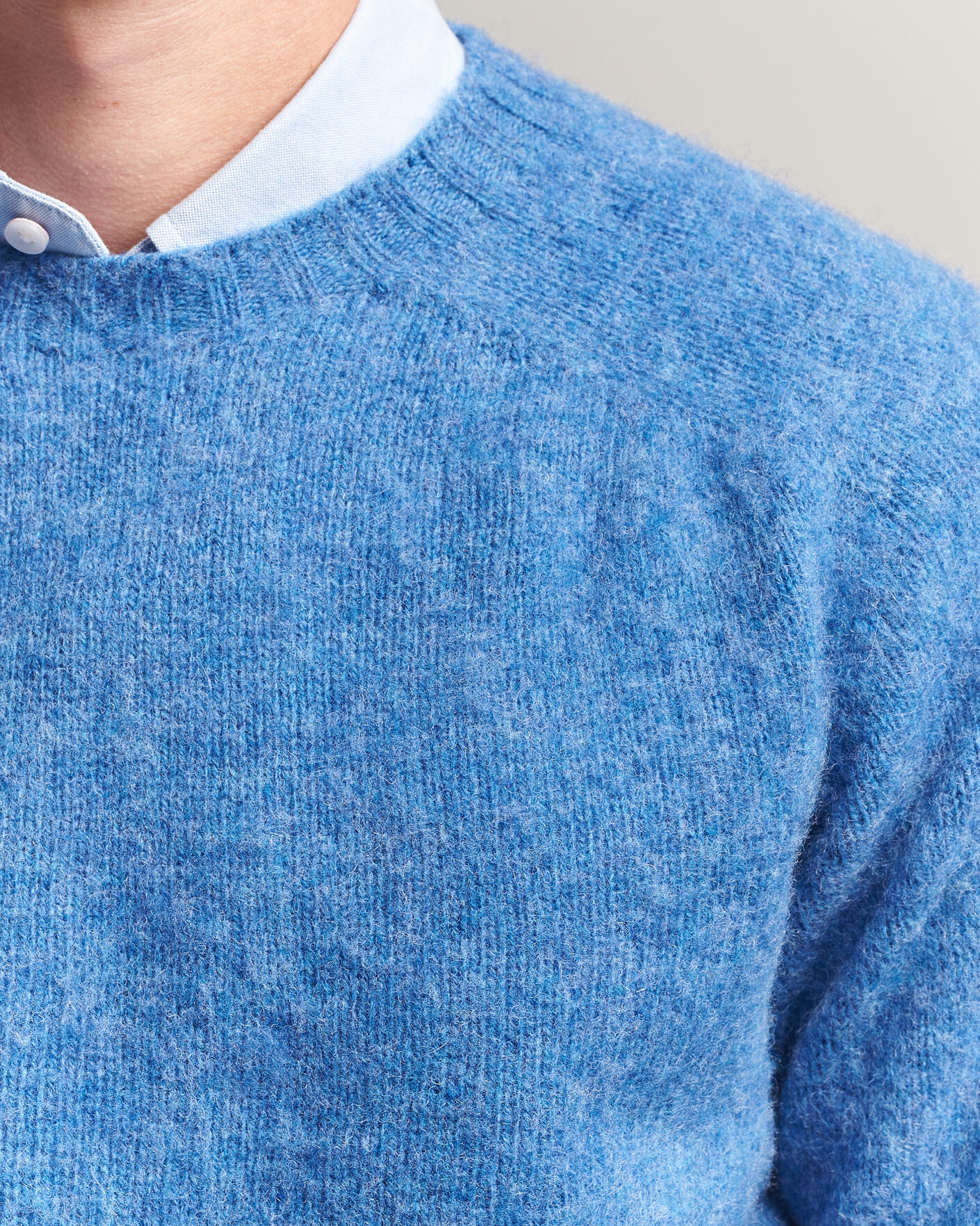 Mies | Puserot | Harley Of Scotland | Brushed Supersoft Lambswool Crewneck Cobalt