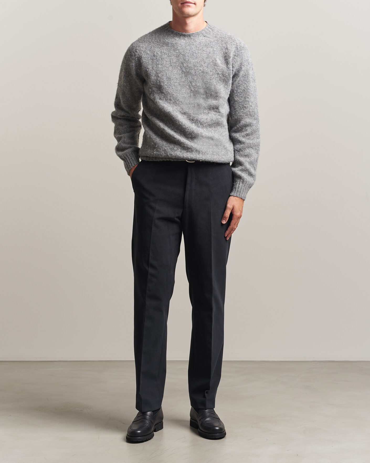 Mies | Puserot | Harley Of Scotland | Brushed Supersoft Lambswool Crewneck Mid Grey
