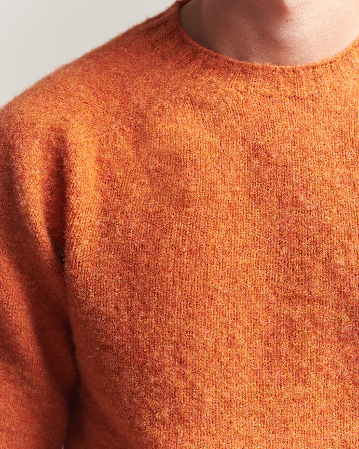 Mies | Puserot | Harley Of Scotland | Brushed Supersoft Lambswool Crewneck Satsuma