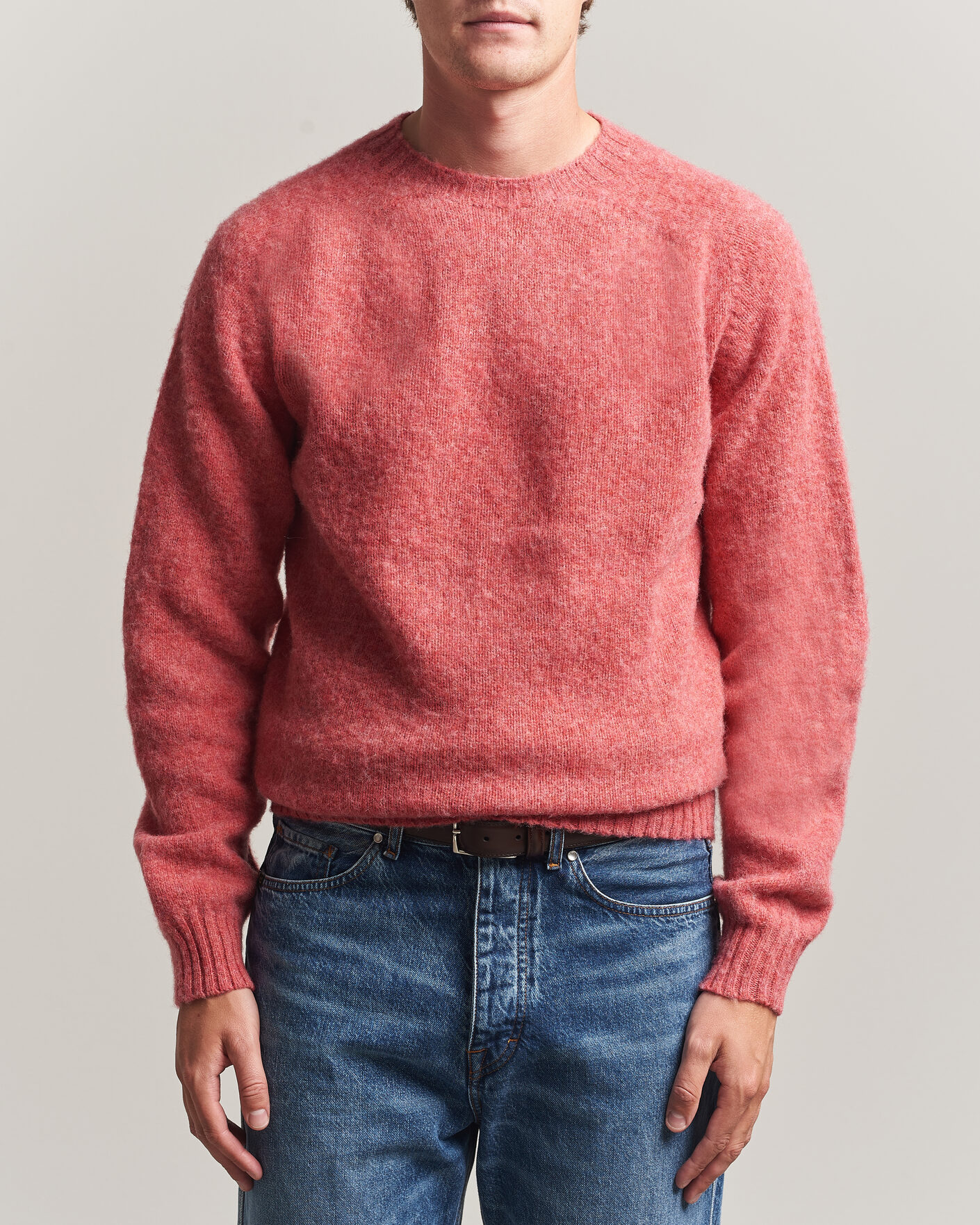 Mies | Puserot | Harley Of Scotland | Brushed Supersoft Lambswool Crewneck Tea Rose