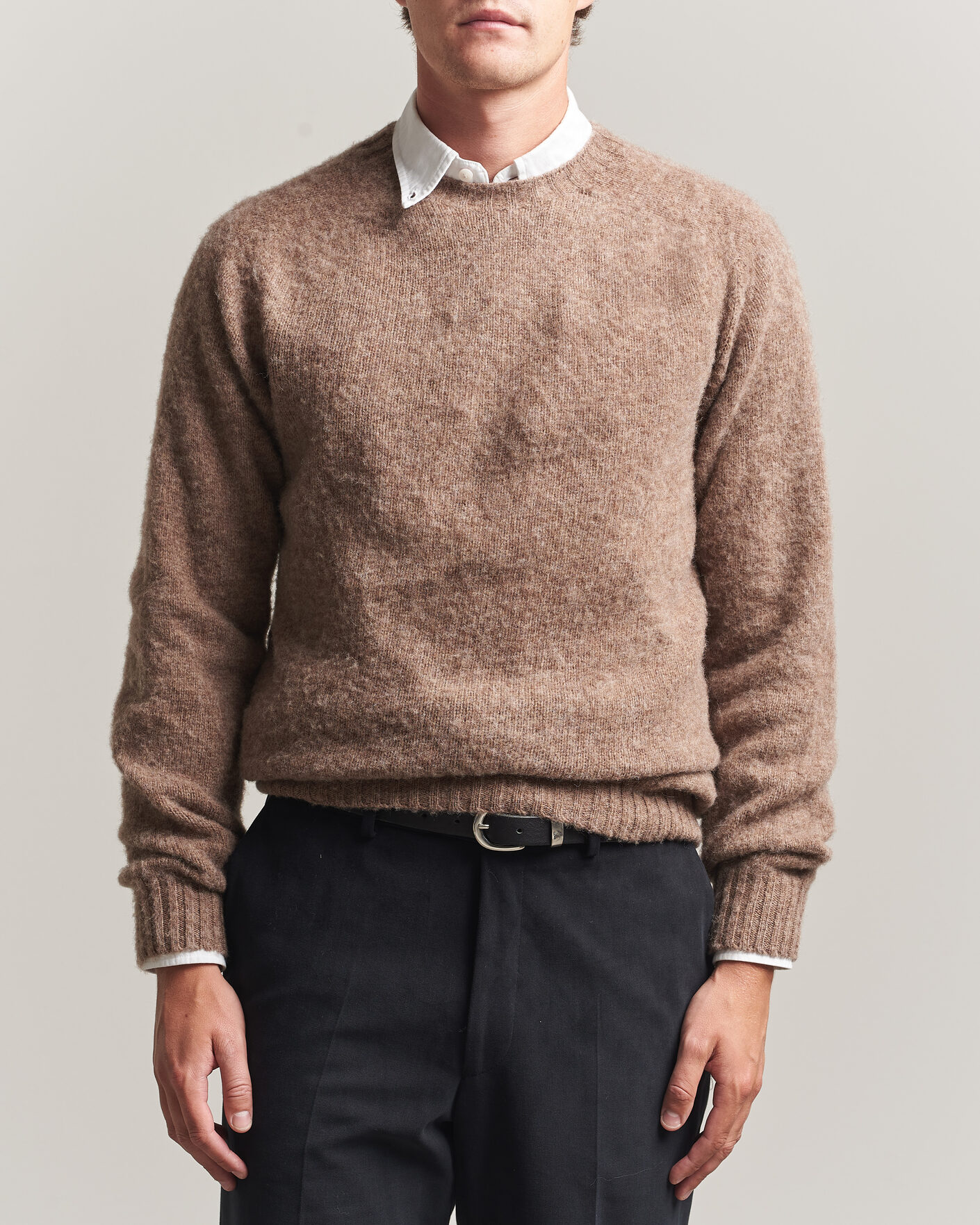 Mies | Puserot | Harley Of Scotland | Brushed Supersoft Lambswool Crewneck Tundra