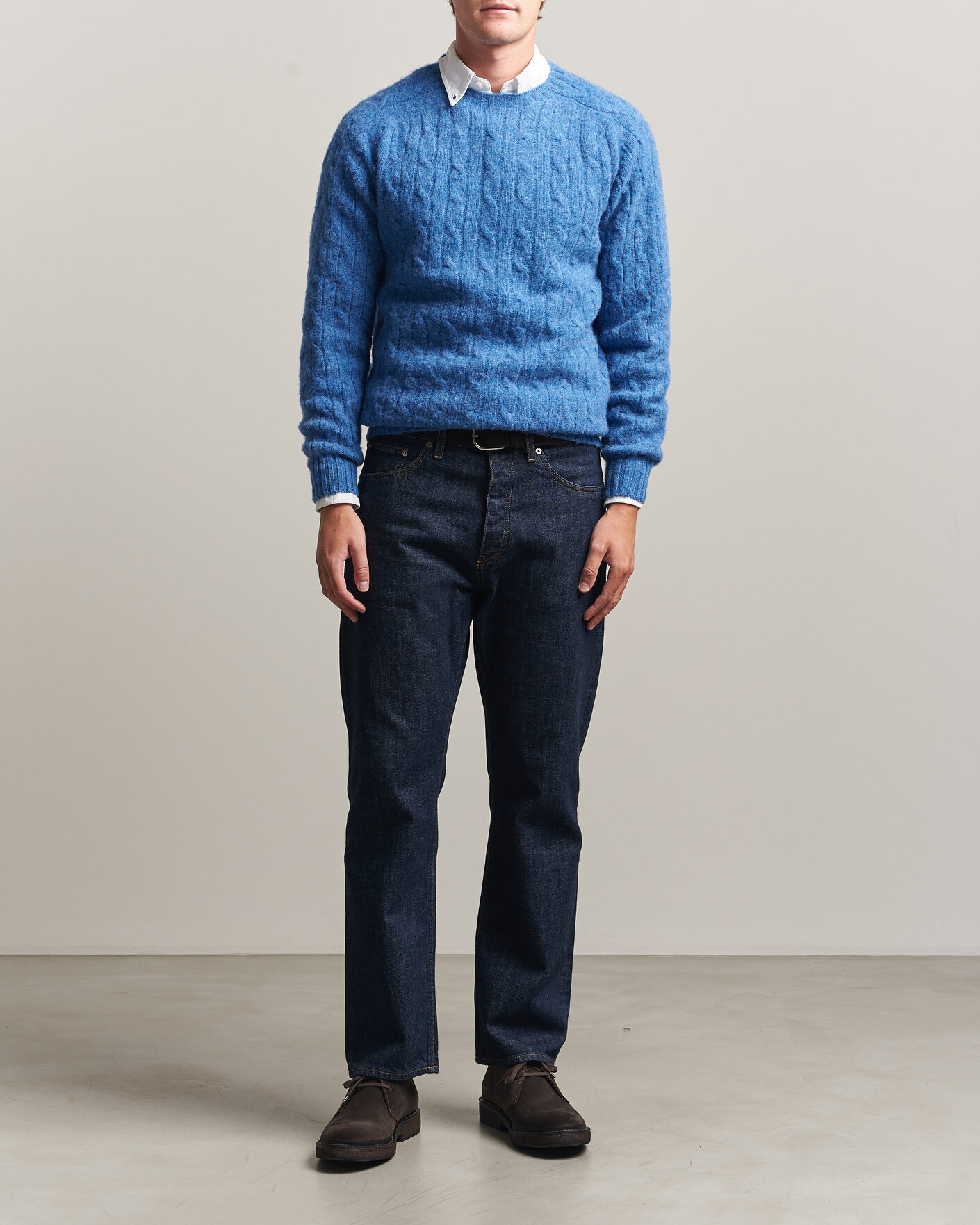 Mies | Puserot | Harley Of Scotland | Brushed Supersoft Lambswool Cable Cobalt