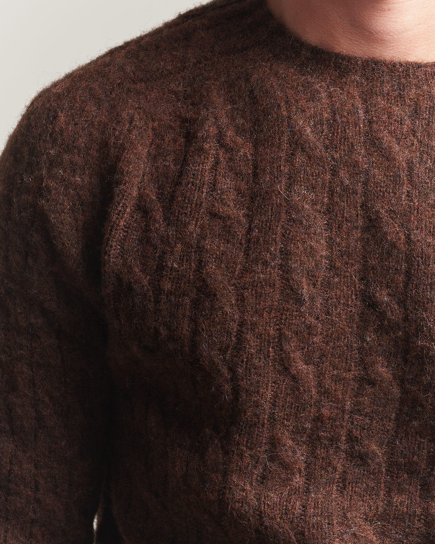 Mies | Puserot | Harley Of Scotland | Brushed Supersoft Lambswool Cable Marron