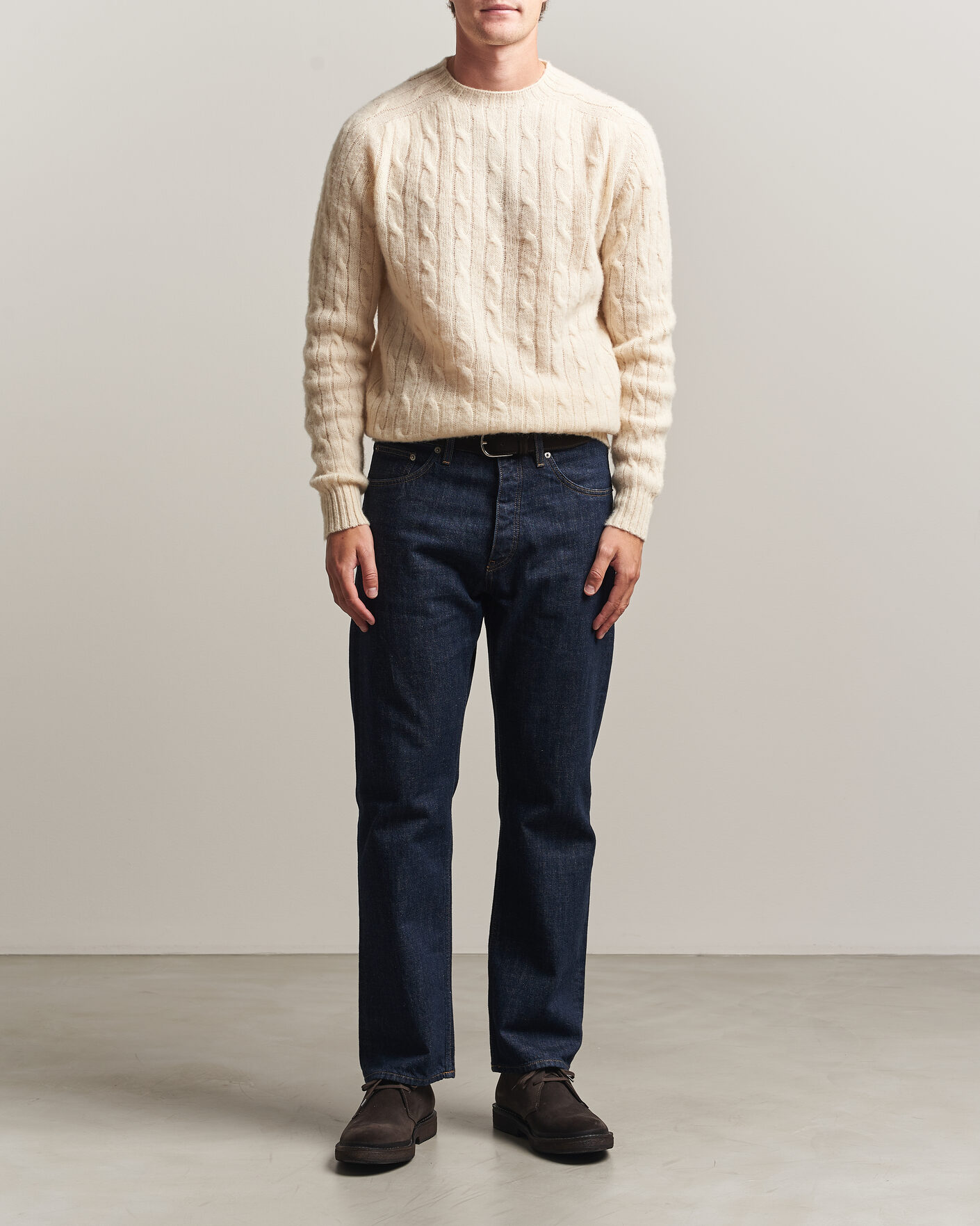 Mies | Puserot | Harley Of Scotland | Brushed Supersoft Lambswool Cable Vanilla