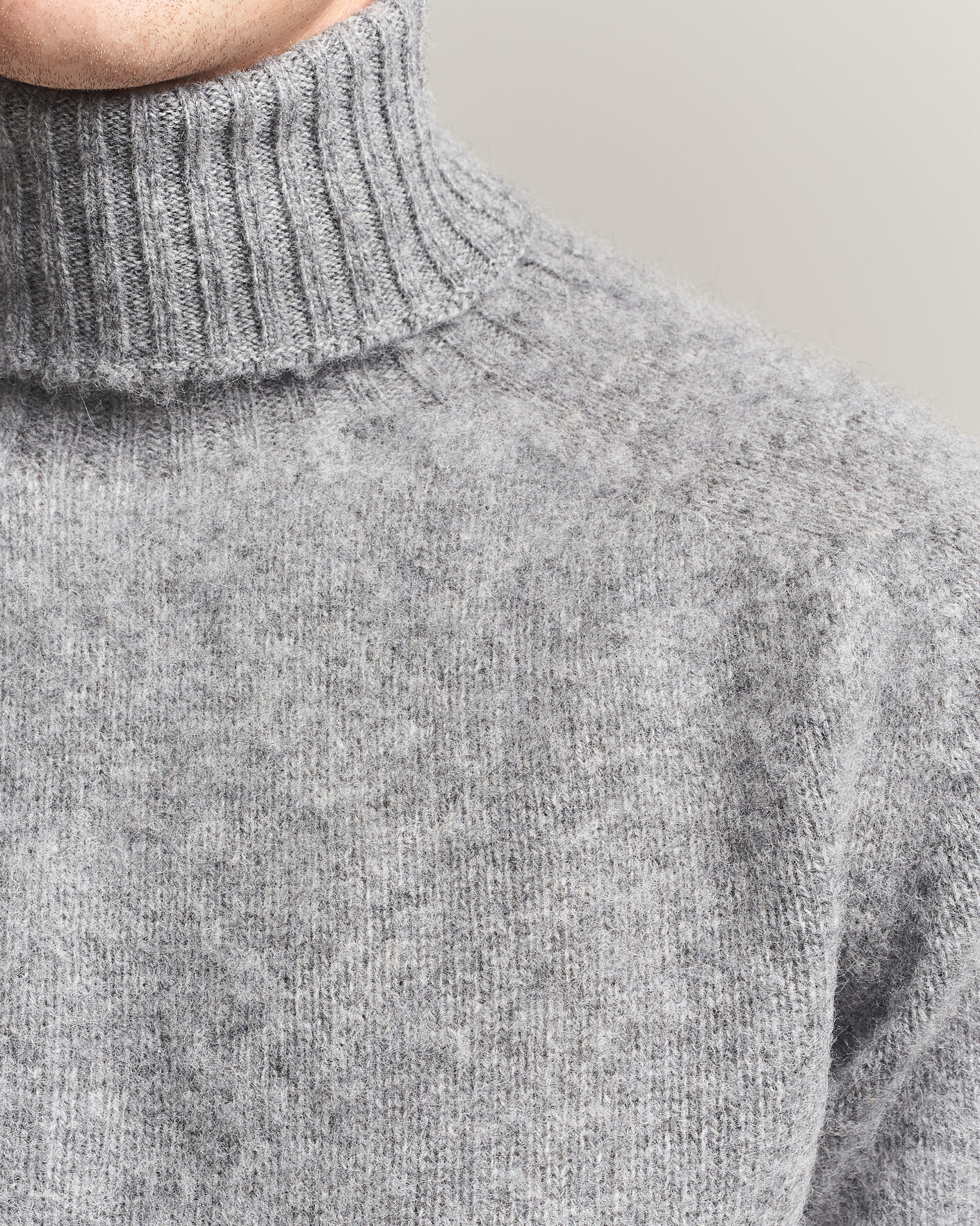 Mies | Puserot | Harley Of Scotland | Brushed Supersoft Lambswool Rollneck Mid Grey