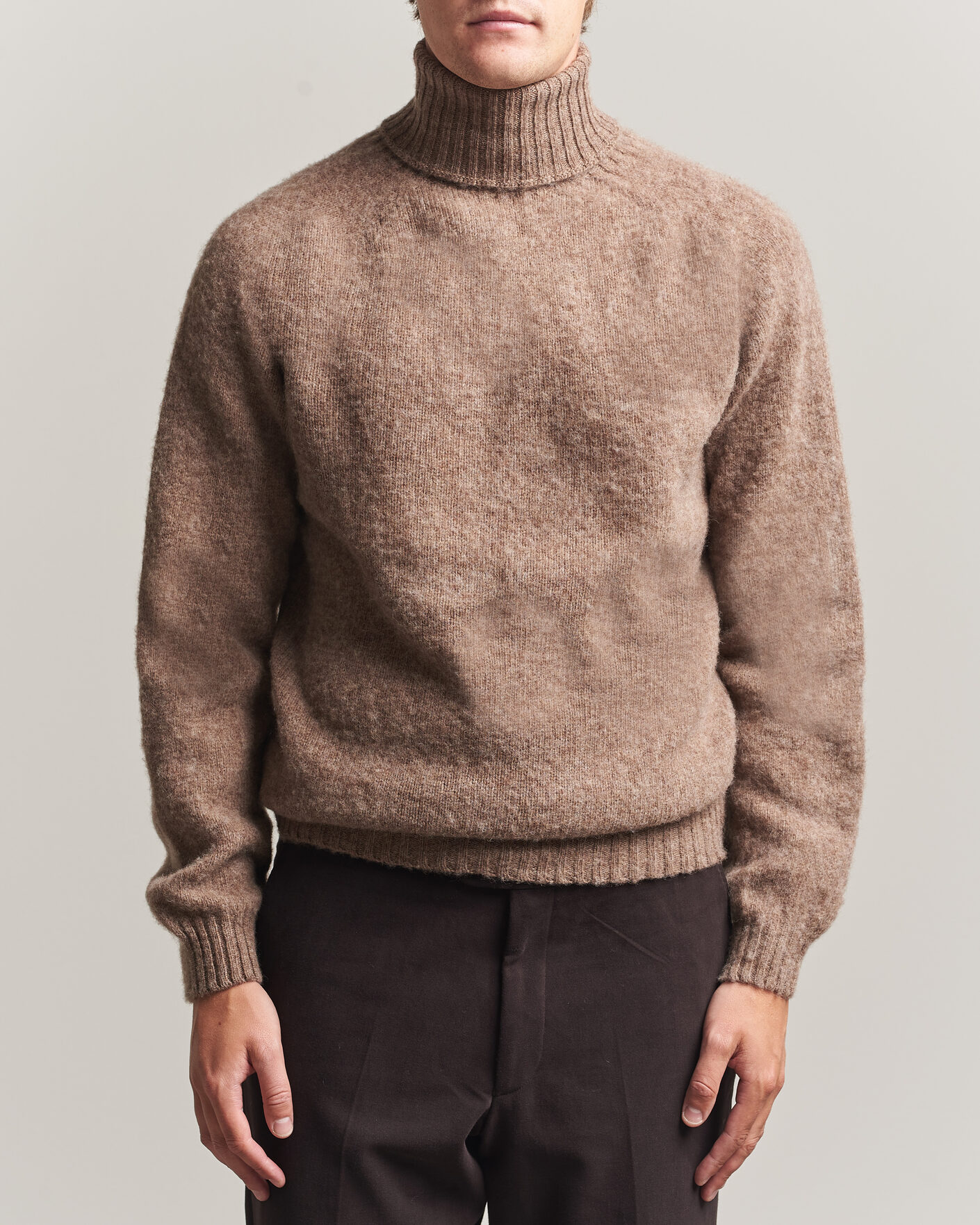 Mies | Puserot | Harley Of Scotland | Brushed Supersoft Lambswool Rollneck Tundra