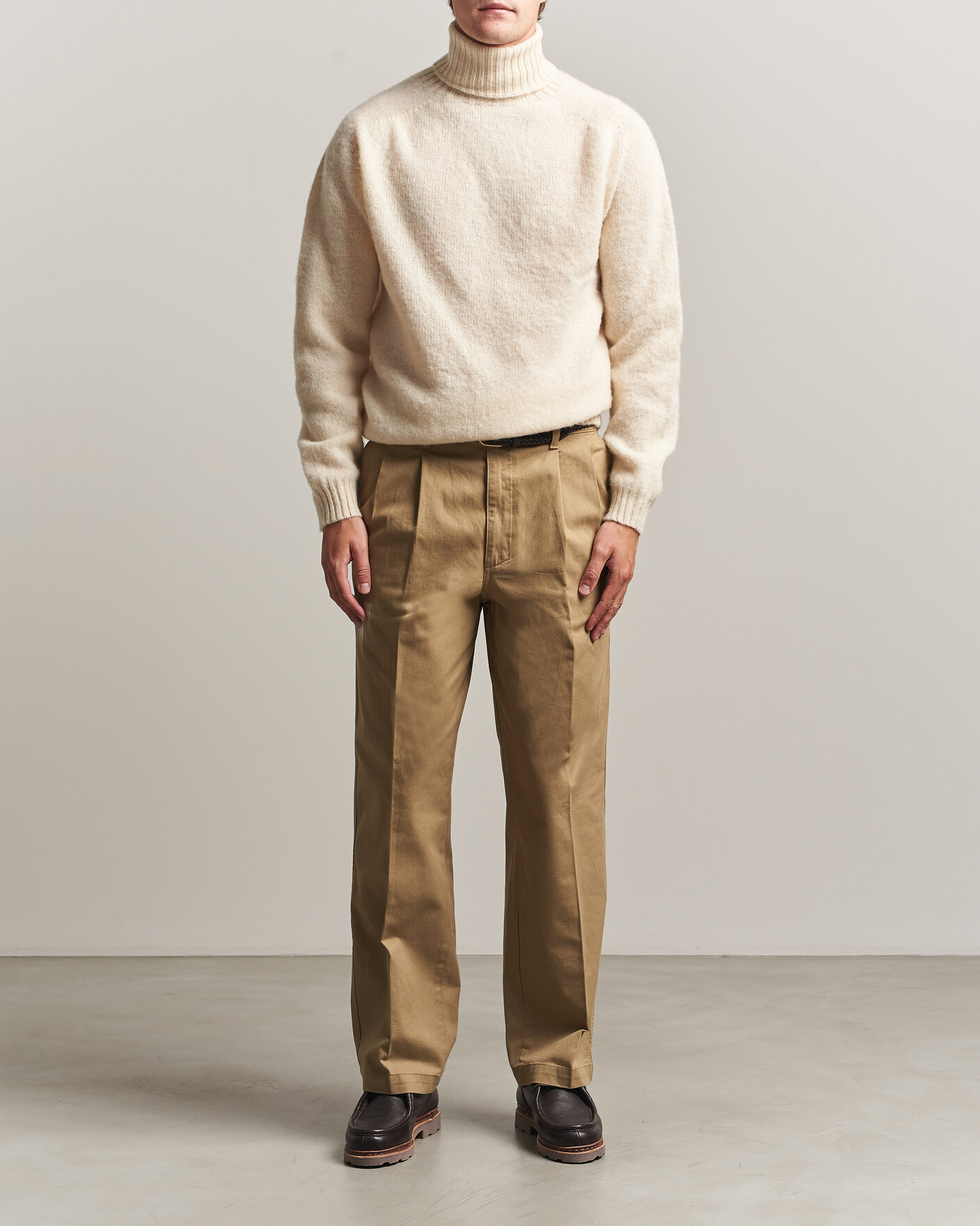 Mies | Puserot | Harley Of Scotland | Brushed Supersoft Lambswool Rollneck Vanilla