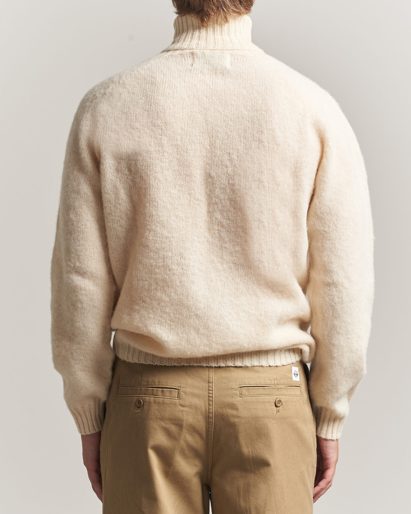 Mies | Puserot | Harley Of Scotland | Brushed Supersoft Lambswool Rollneck Vanilla