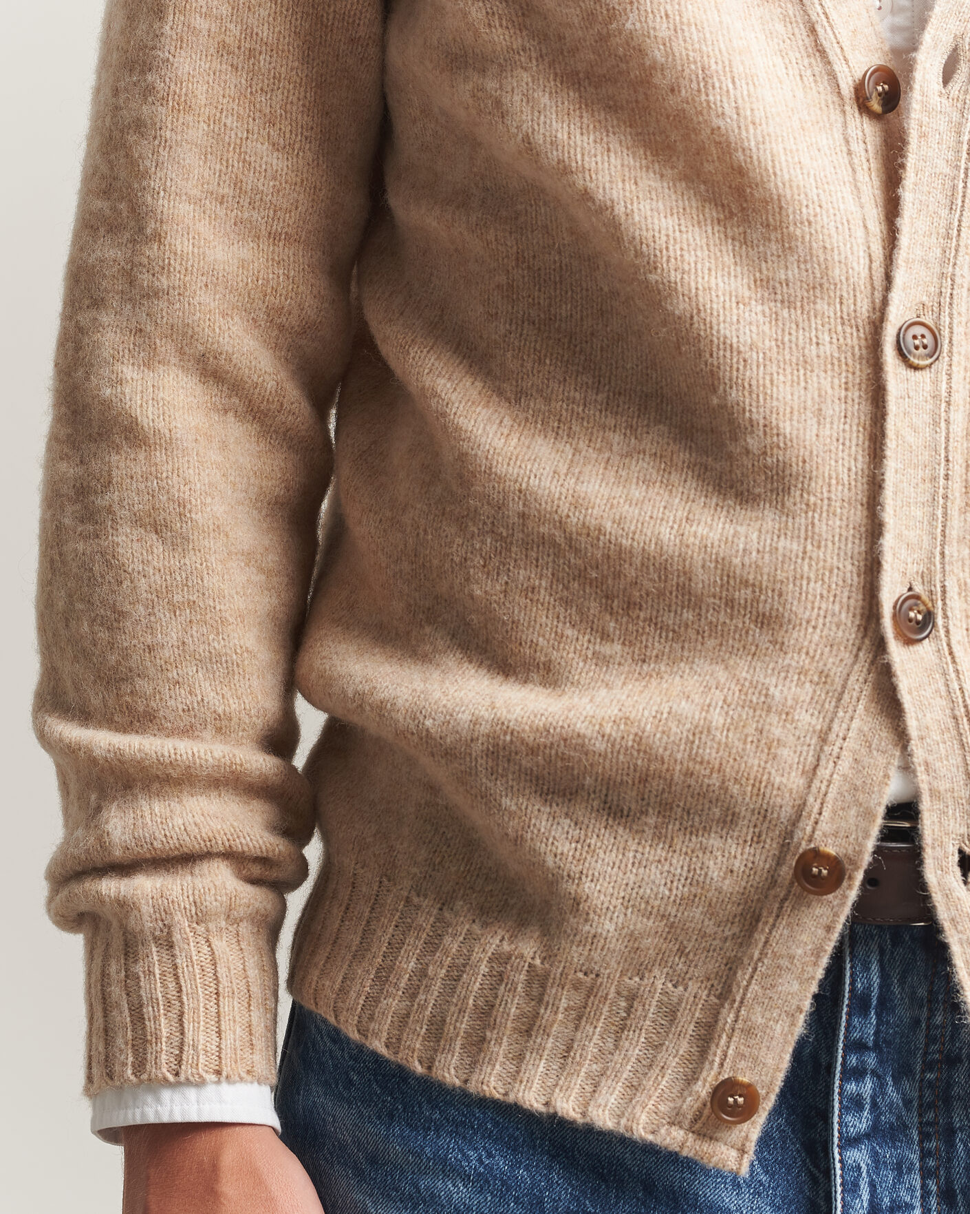 Mies | Puserot | Harley Of Scotland | Brushed Supersoft Lambswool Cardigan Calico