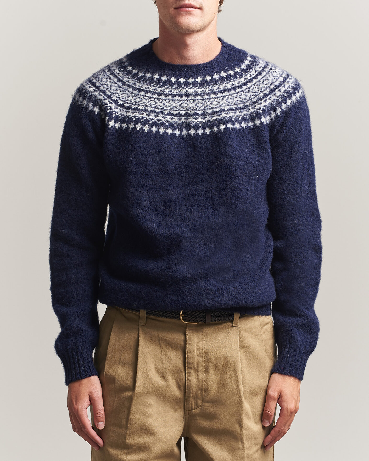 Mies | Puserot | Harley Of Scotland | Brushed Supersoft Lambswool Yolk Fairisle Navy/Snow White