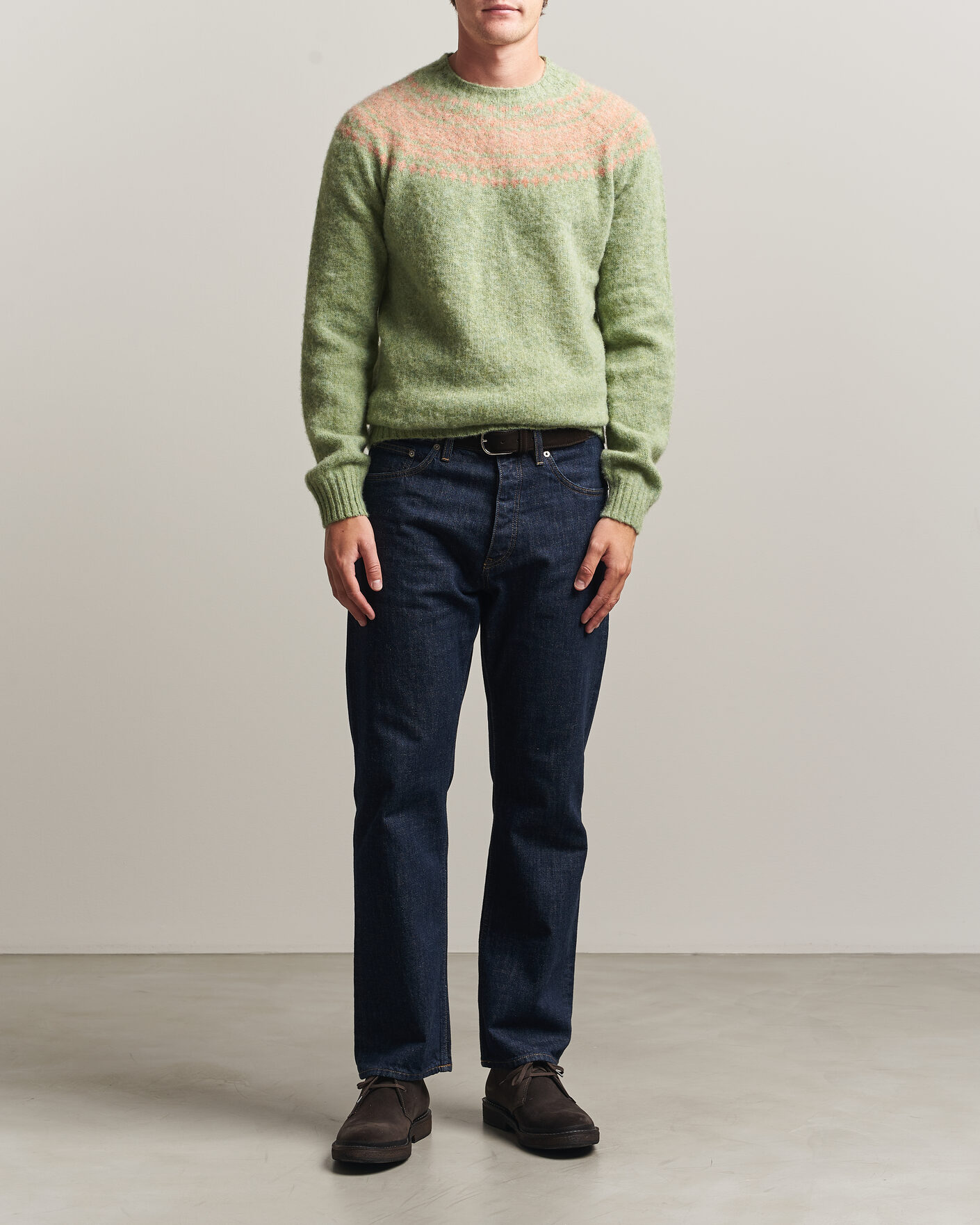 Mies | Puserot | Harley Of Scotland | Brushed Supersoft Lambswool Yolk Fairisle Sage/Parfait