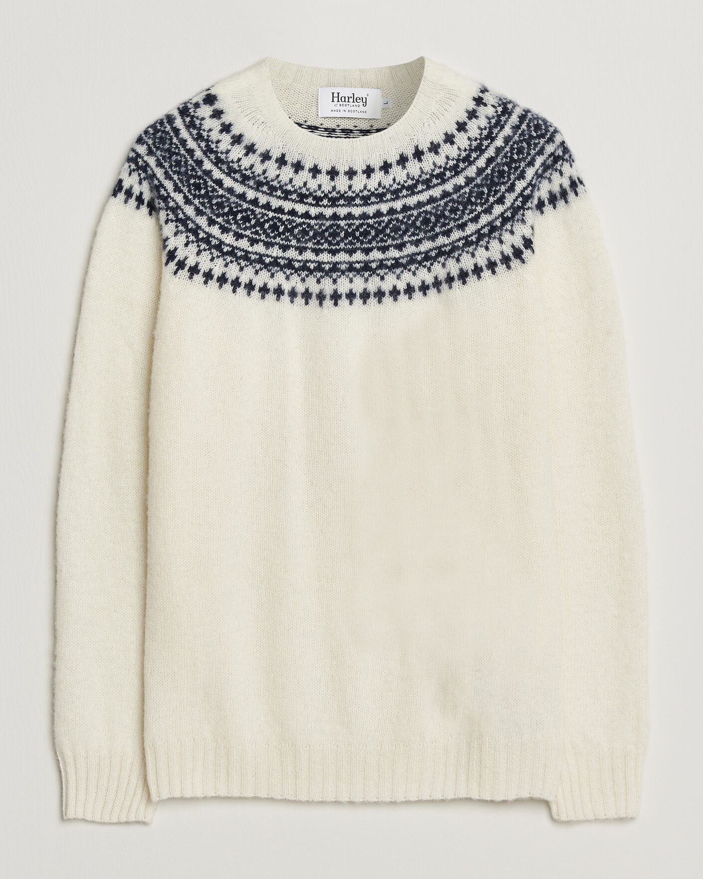 Mies | Puserot | Harley Of Scotland | Brushed Supersoft Lambswool Yolk Fairisle Snow White/Navy