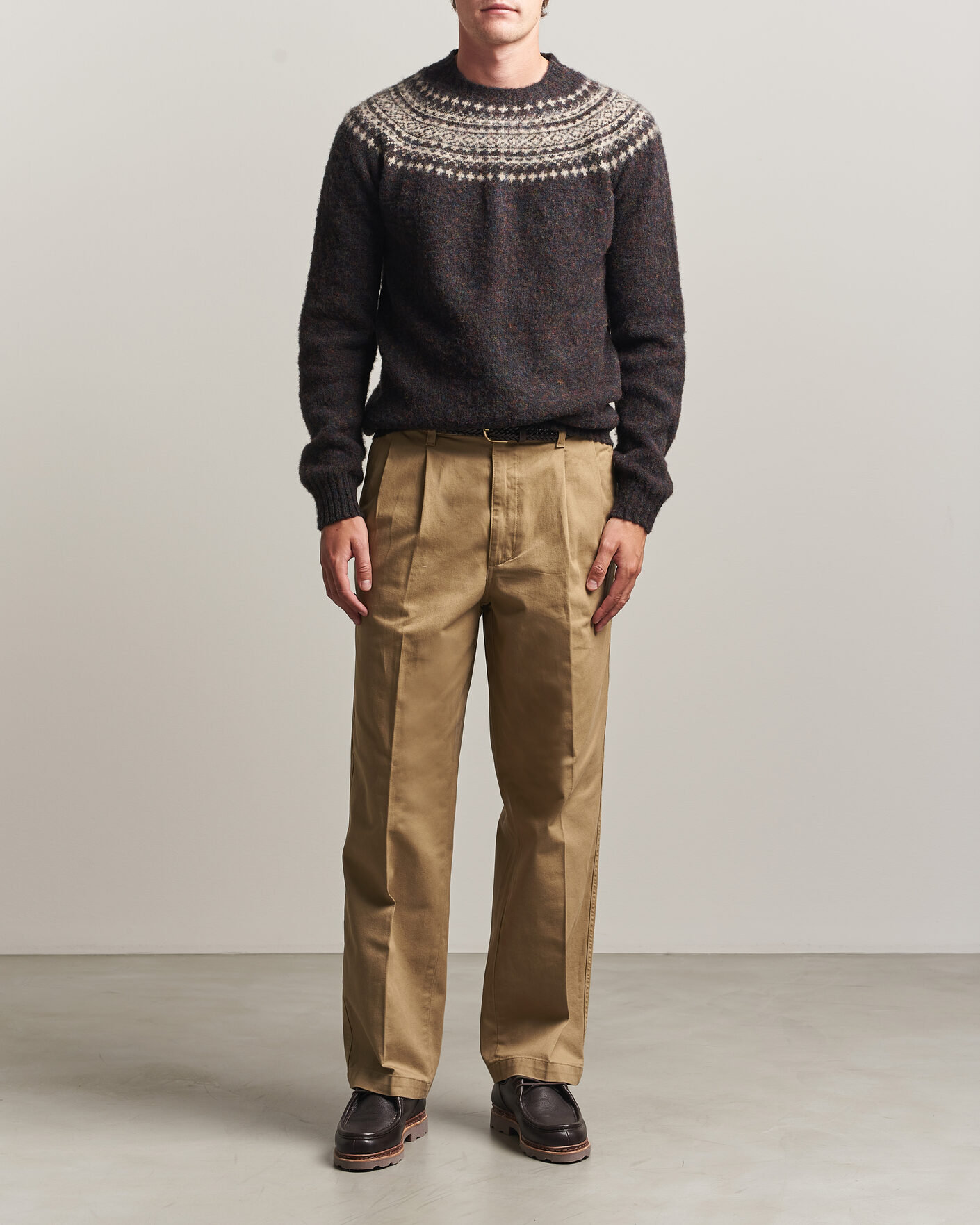 Mies | Puserot | Harley Of Scotland | Brushed Supersoft Lambswool Yolk Fairisle Volcano/Cameo