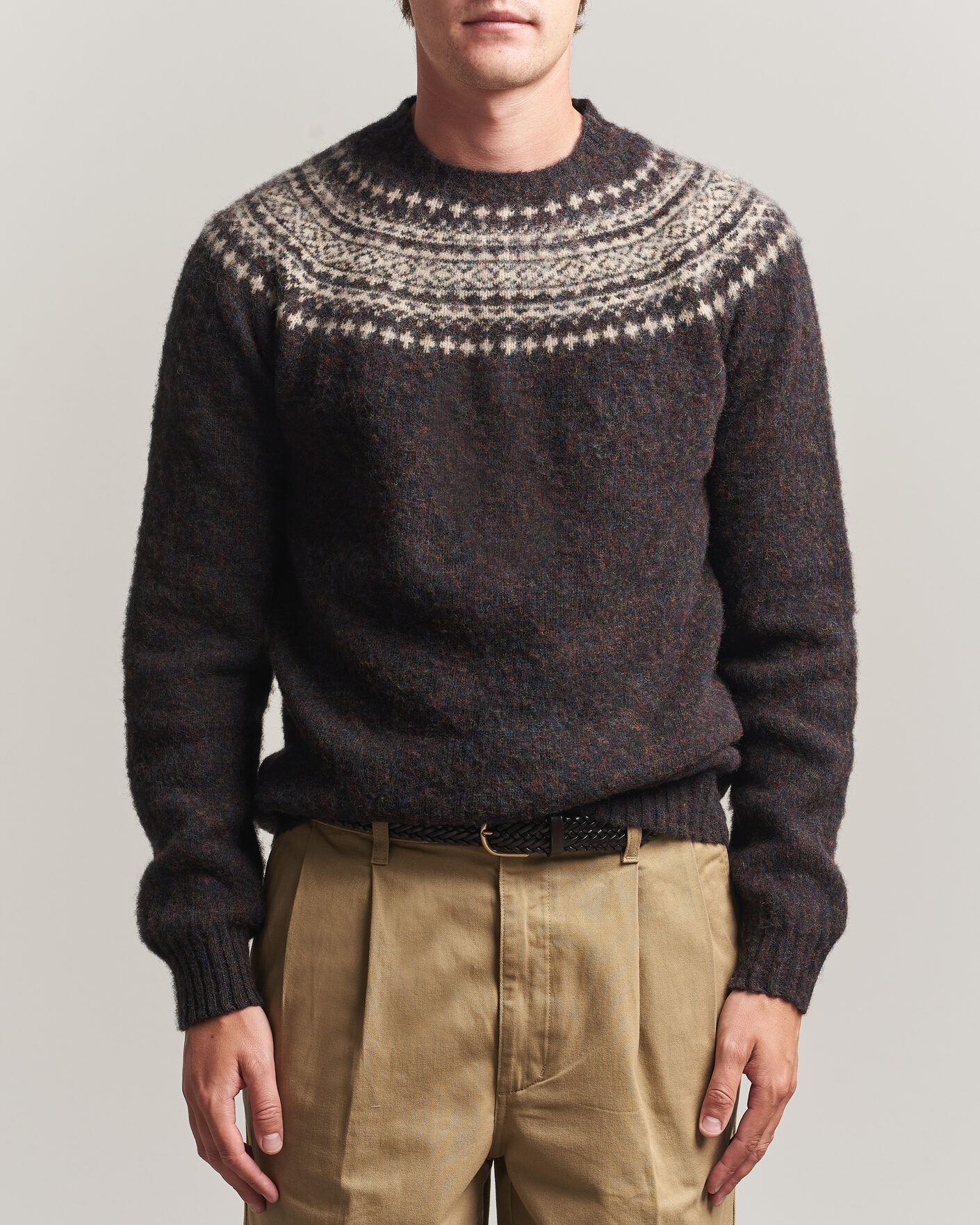 Mies | Puserot | Harley Of Scotland | Brushed Supersoft Lambswool Yolk Fairisle Volcano/Cameo