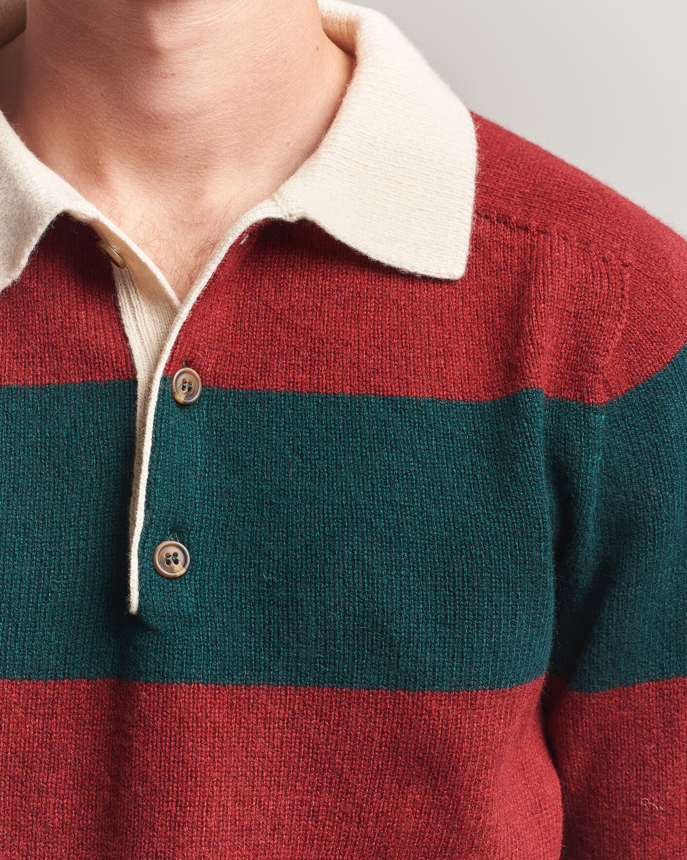 Mies | Puserot | Harley Of Scotland | Supersoft 2ply Lambswool Rugby Green/Red